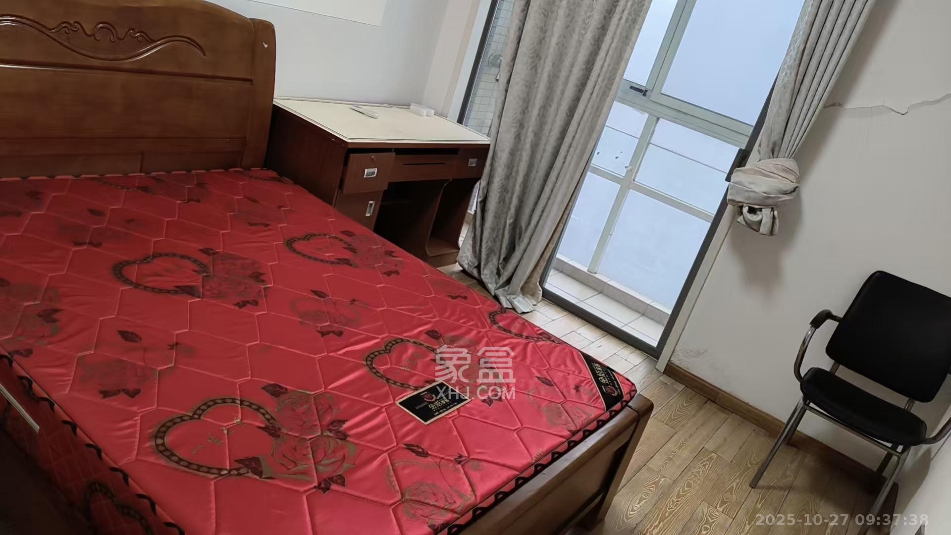 建鸿达华都（华都小户型及大华写字楼）  4室2厅2卫    5800.0元/月室内图