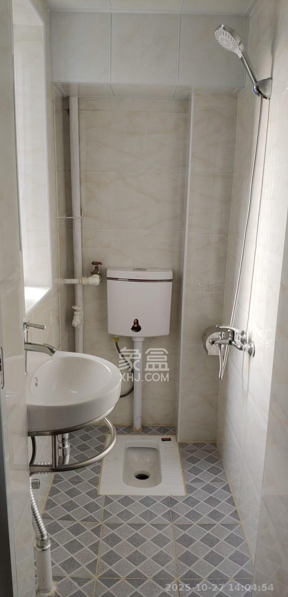 床单厂宿舍  2室1厅1卫    1900.0元/月 床单厂宿舍  2室1厅1卫    1900.0元/月室内图