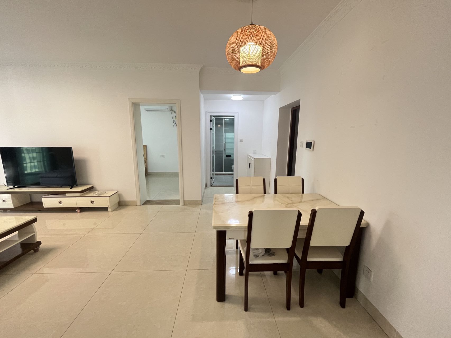 国兴城(C区) 2室2厅1卫 3400.0元/月 国兴城(C区) 2室2厅1卫 3400.0元/月室内图