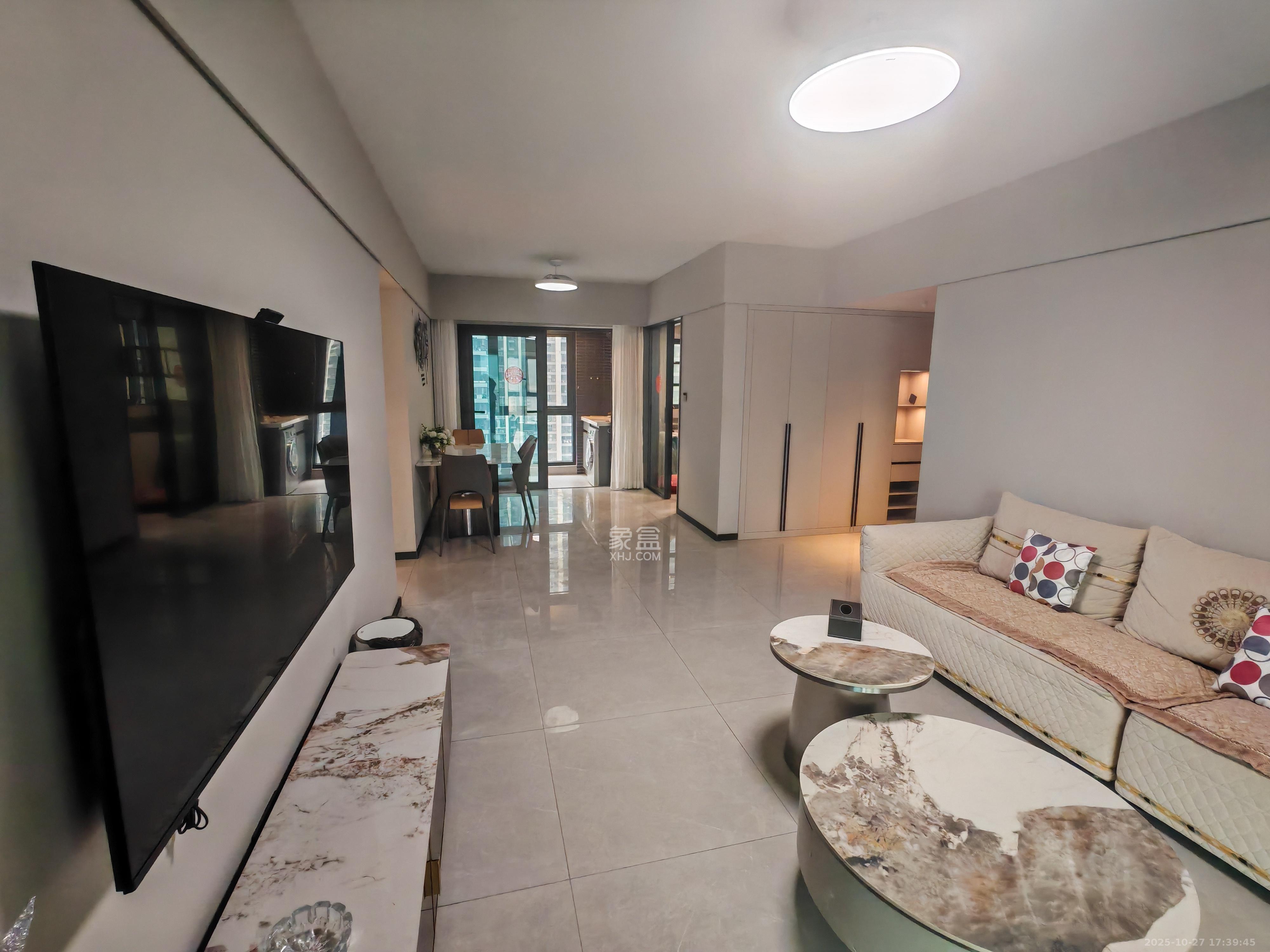 时代梅溪领峰  4室2厅2卫    3800.0元/月室内图