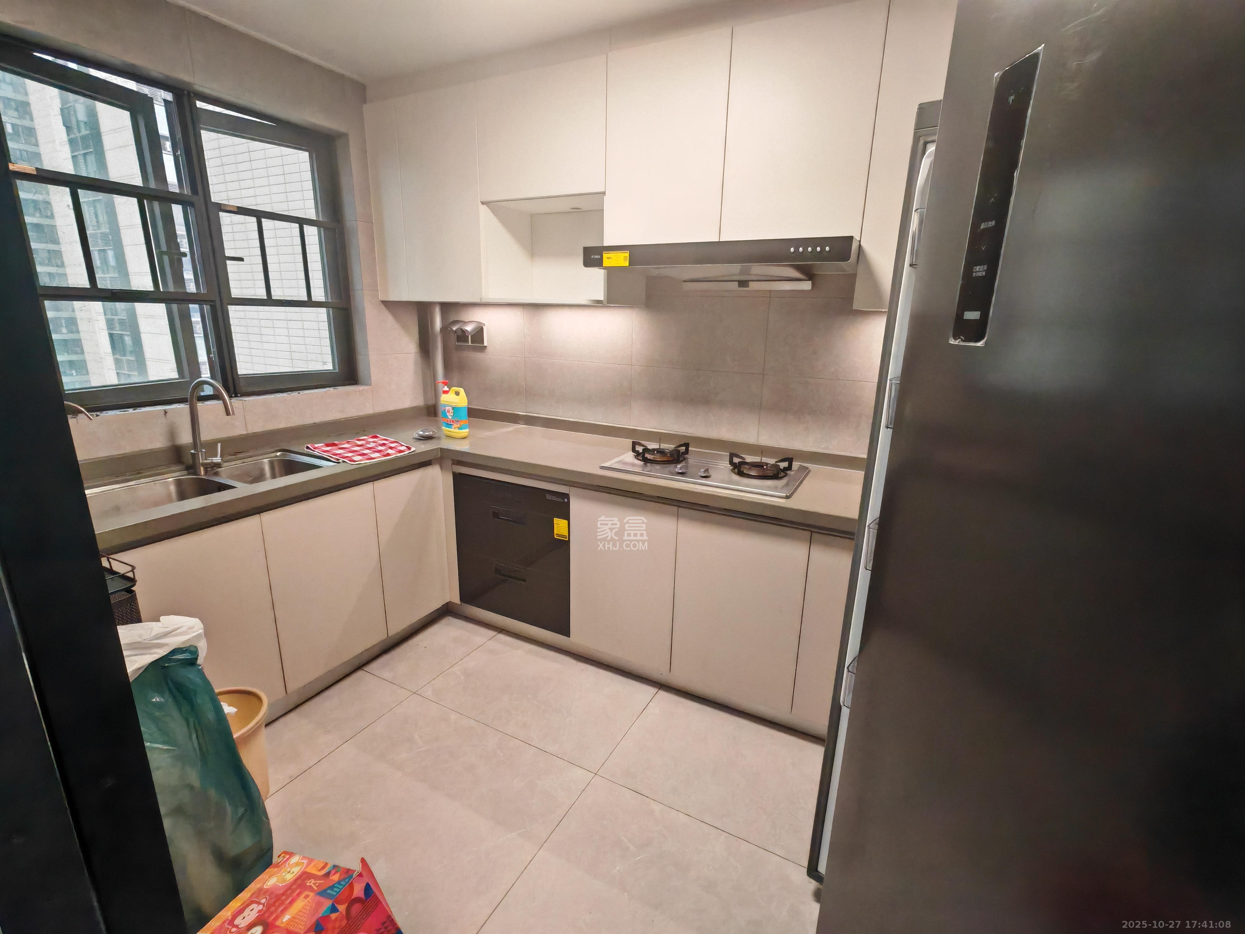 时代梅溪领峰 4室2厅2卫 3800.0元/月 时代梅溪领峰 4室2厅2卫 3800.0元/月室内图