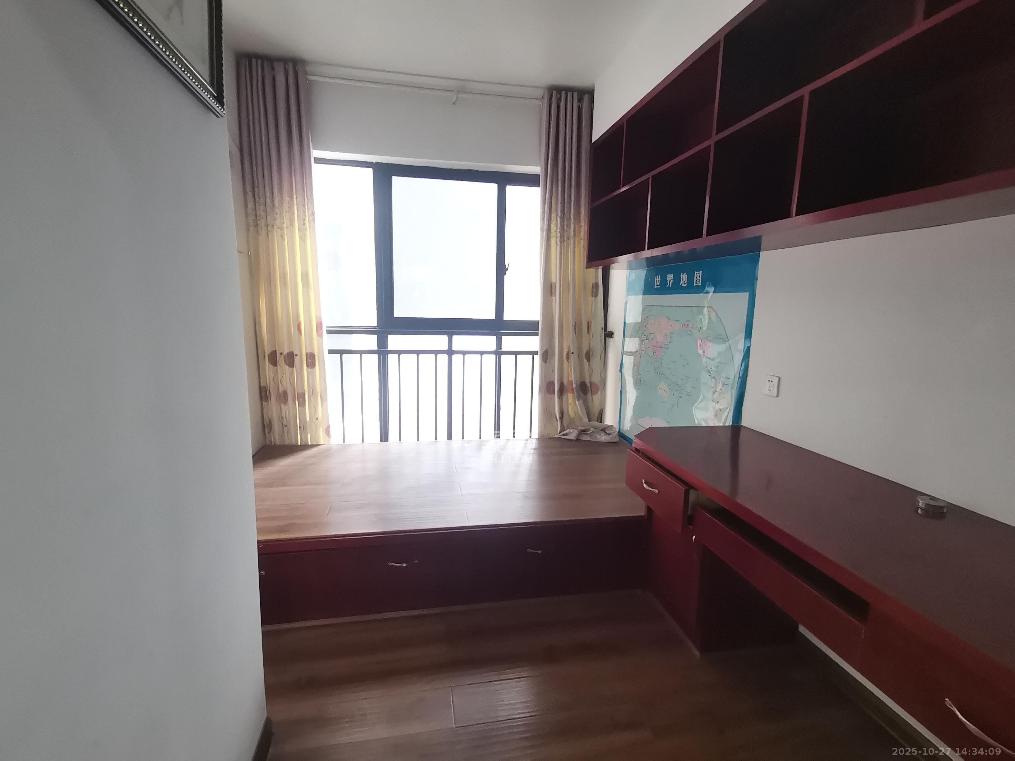 富春山  4室2厅2卫    3000.0元/月 富春山  4室2厅2卫    3000.0元/月室内图