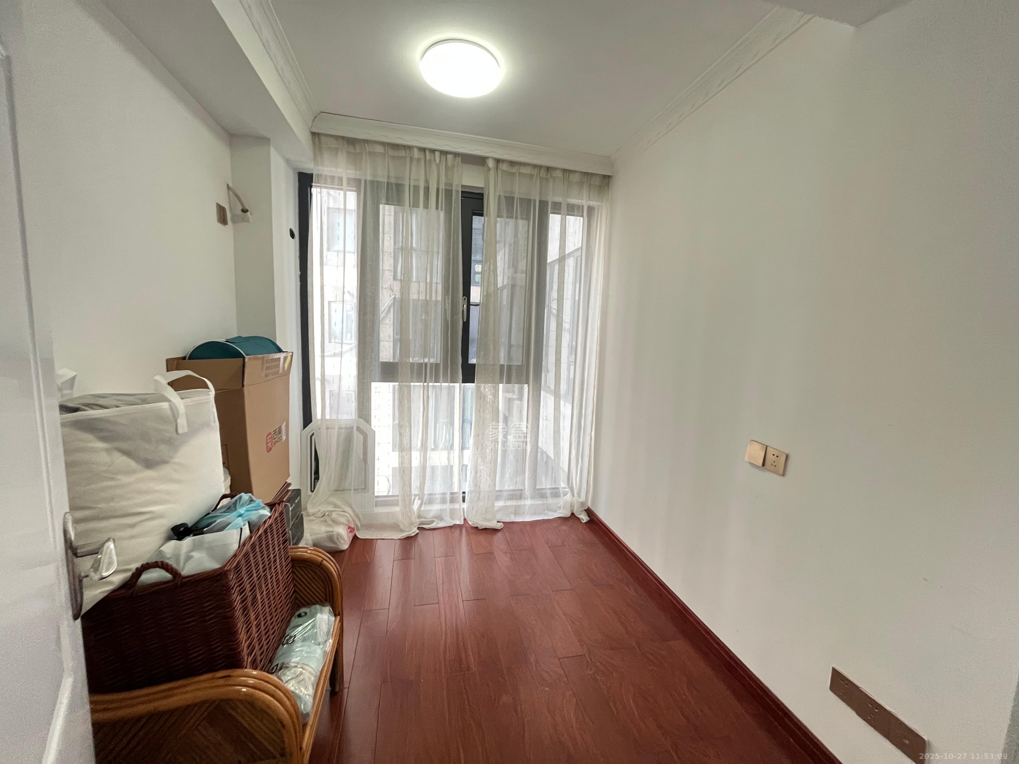 华银南苑融域 3室2厅1卫 2600.0元/月 华银南苑融域 3室2厅1卫 2600.0元/月室内图