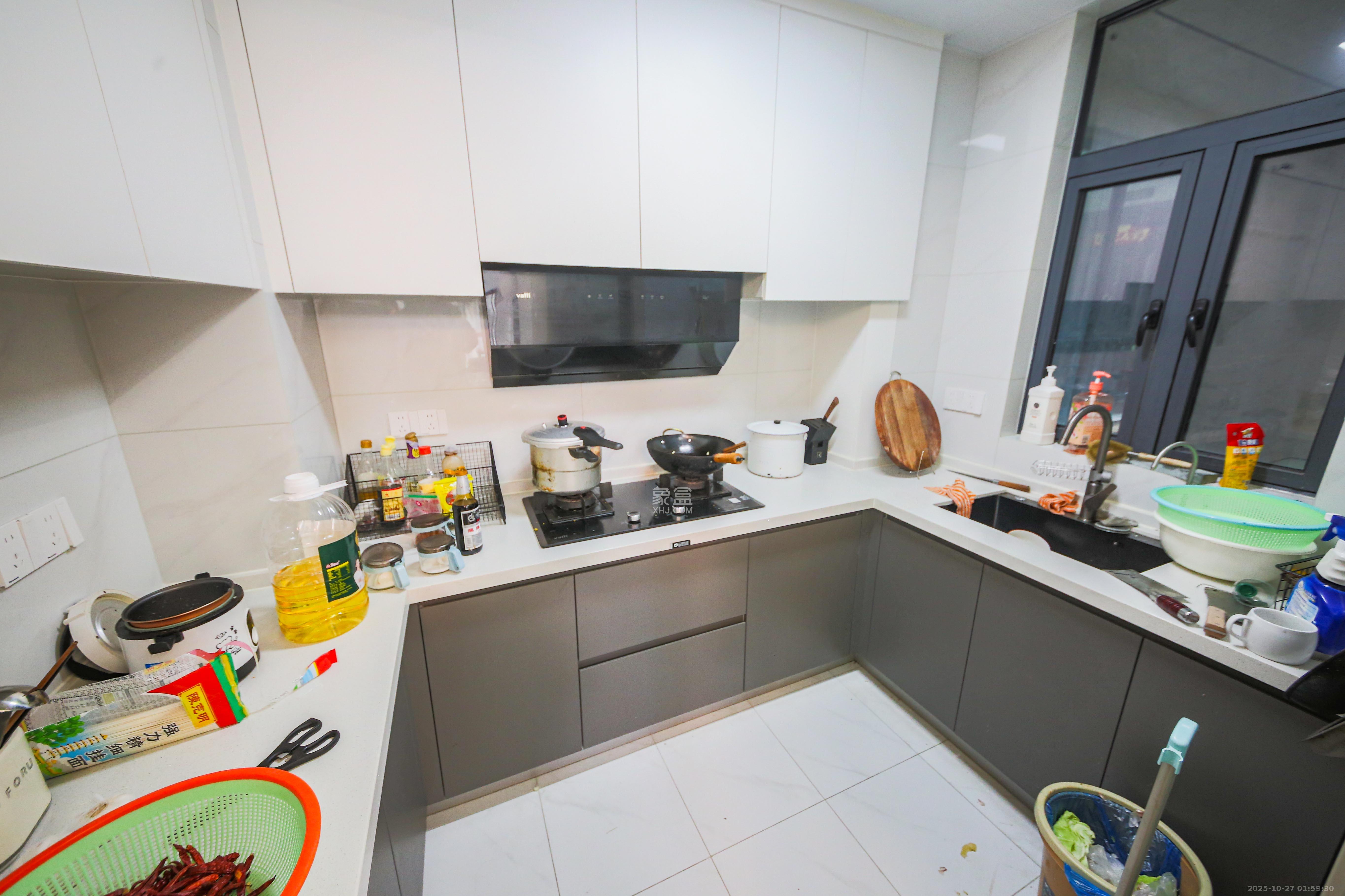 中建钰和城  3室2厅2卫    156.0万 中建钰和城  3室2厅2卫    156.0万厨房