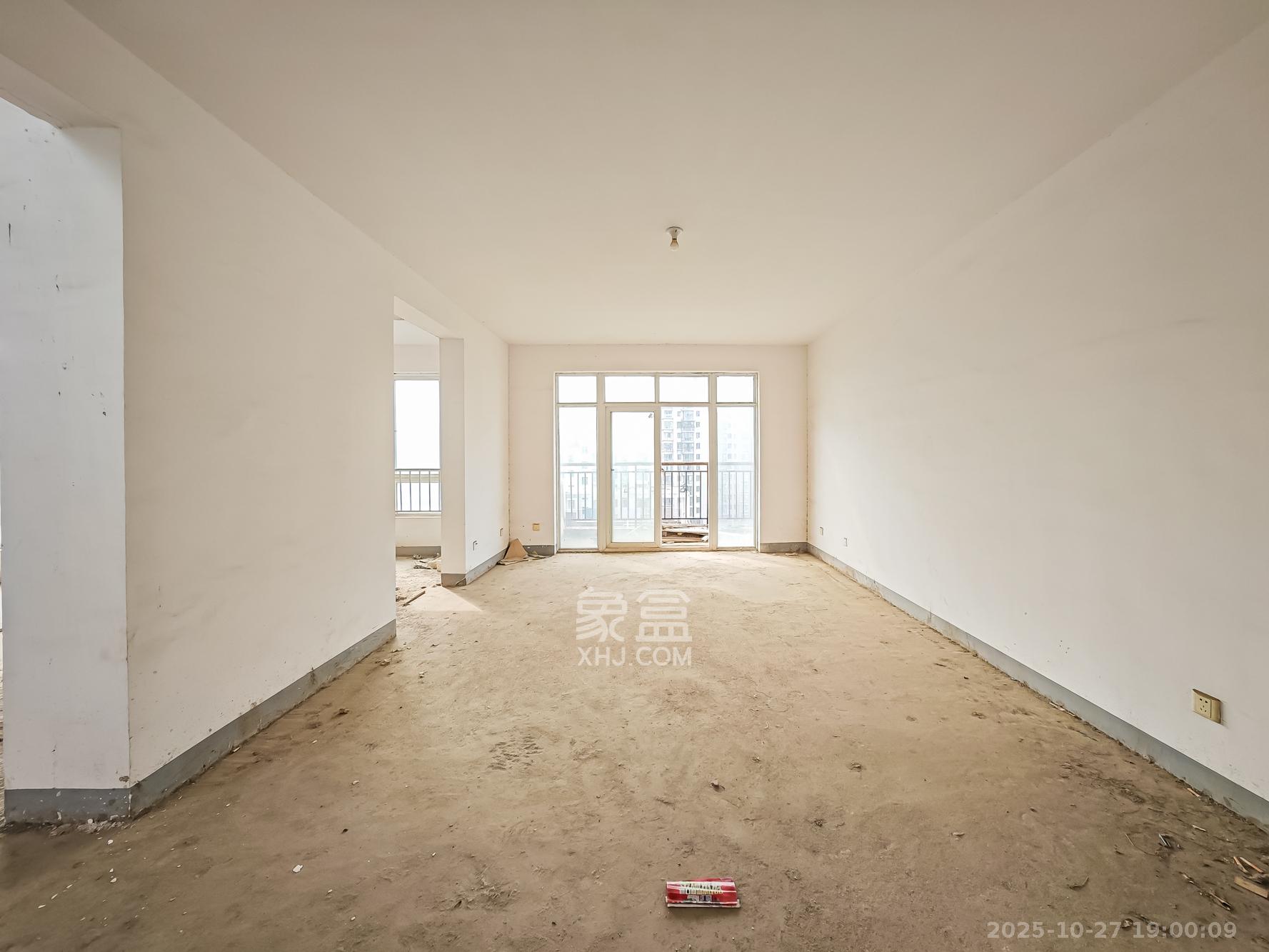 山语城一期  5室2厅3卫    98.0万