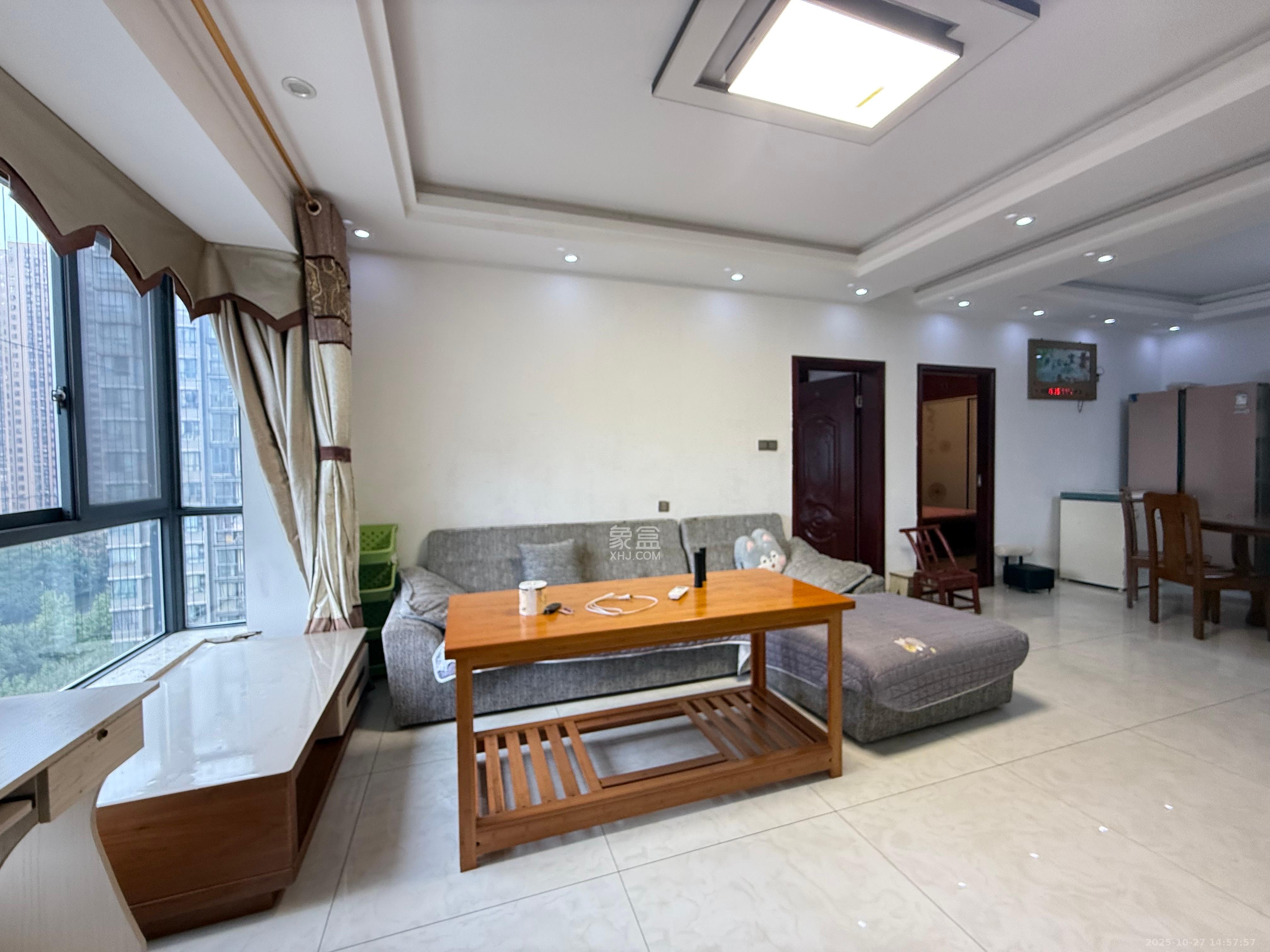 恒基凯旋门一二期 4室2厅2卫 2600.0元/月 恒基凯旋门一二期 4室2厅2卫 2600.0元/月室内图