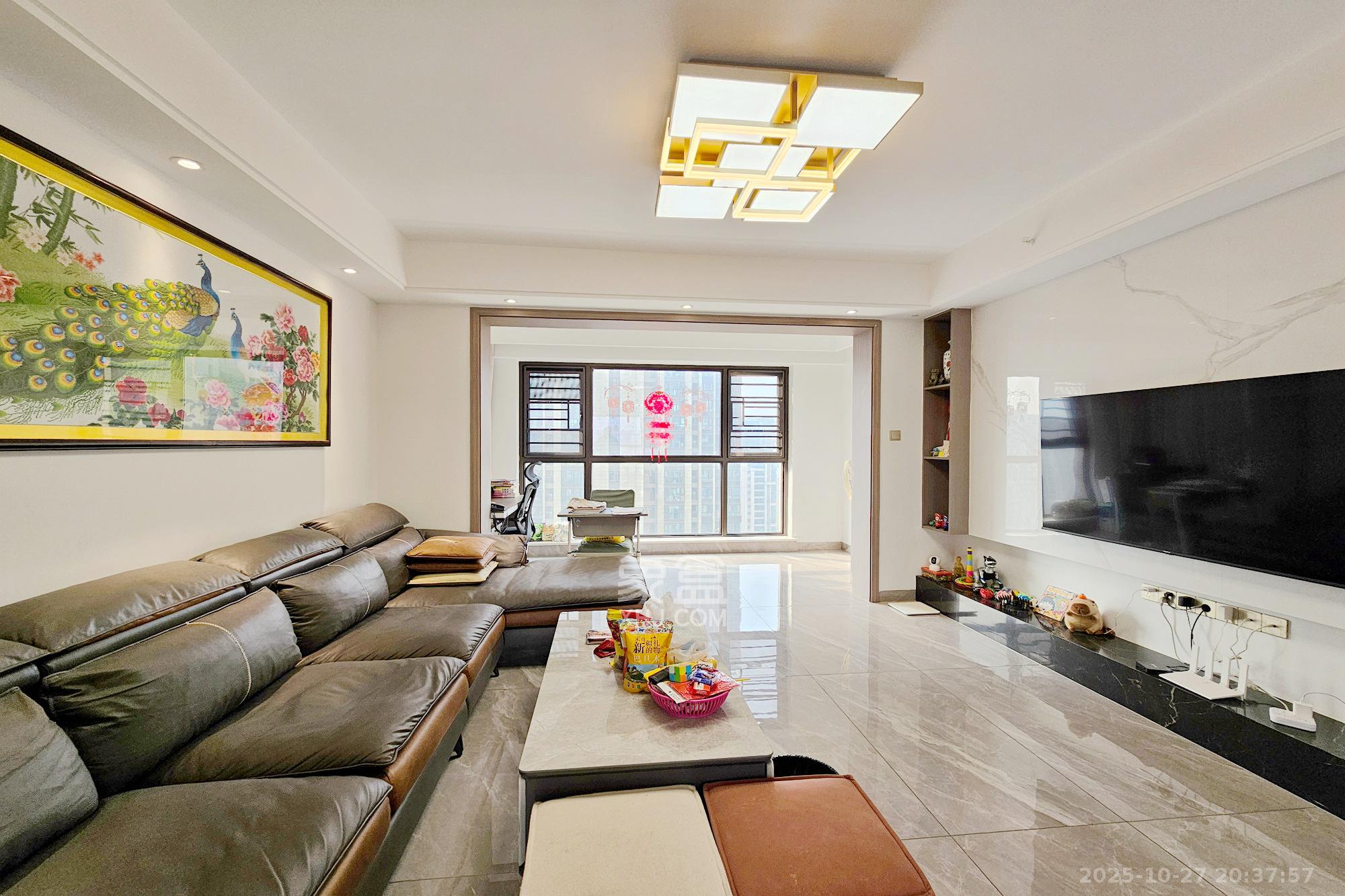 明昇壹城（明昇时代广场）二期  4室2厅3卫    288.0万客厅