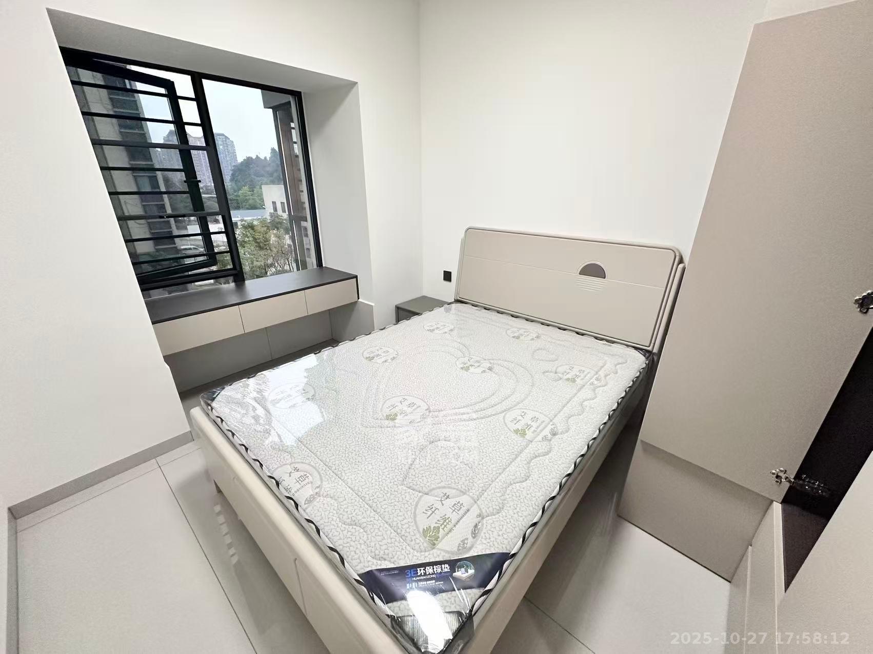 惟智园安置小区  4室2厅2卫    2800.0元/月 惟智园安置小区  4室2厅2卫    2800.0元/月室内图