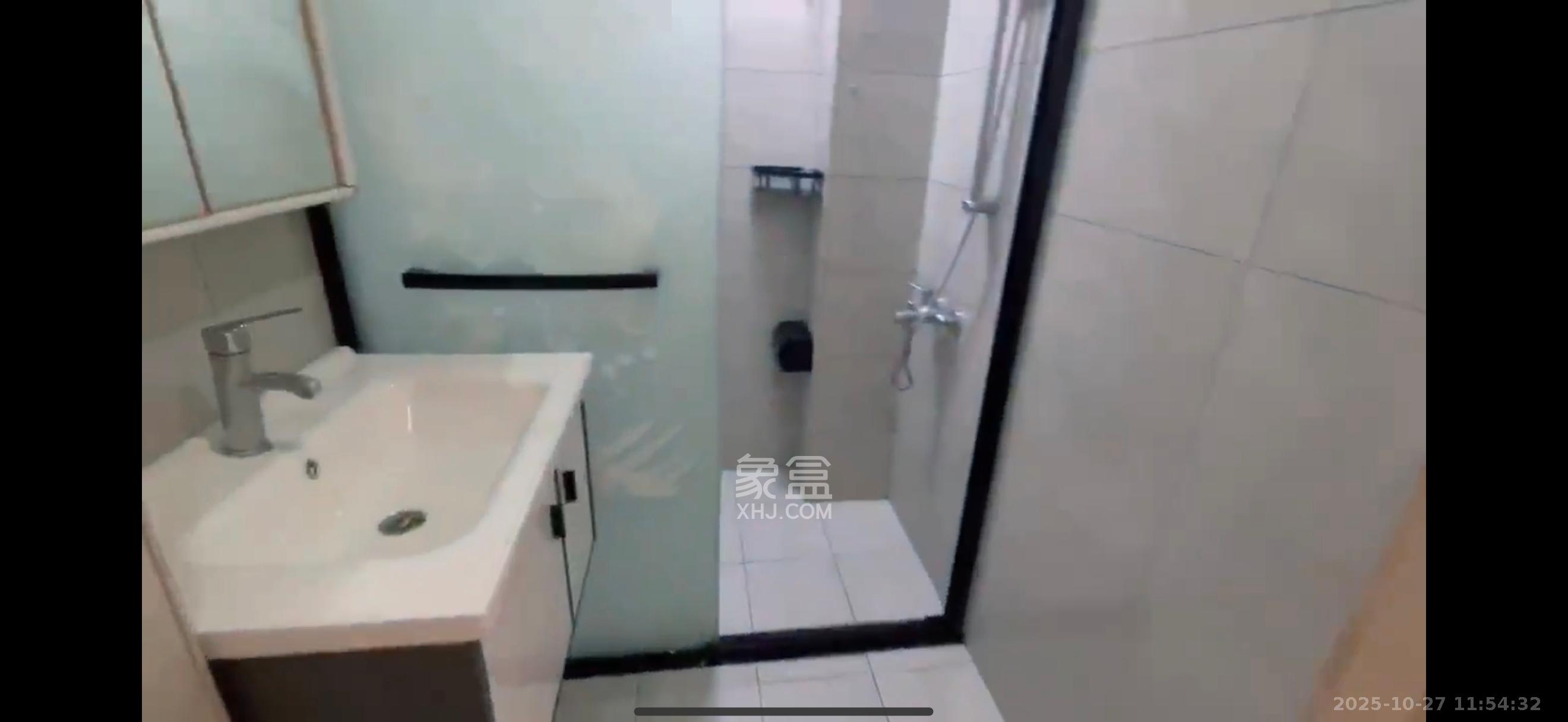 嘉雨兴园  1室1厅1卫    1800.0元/月室内图