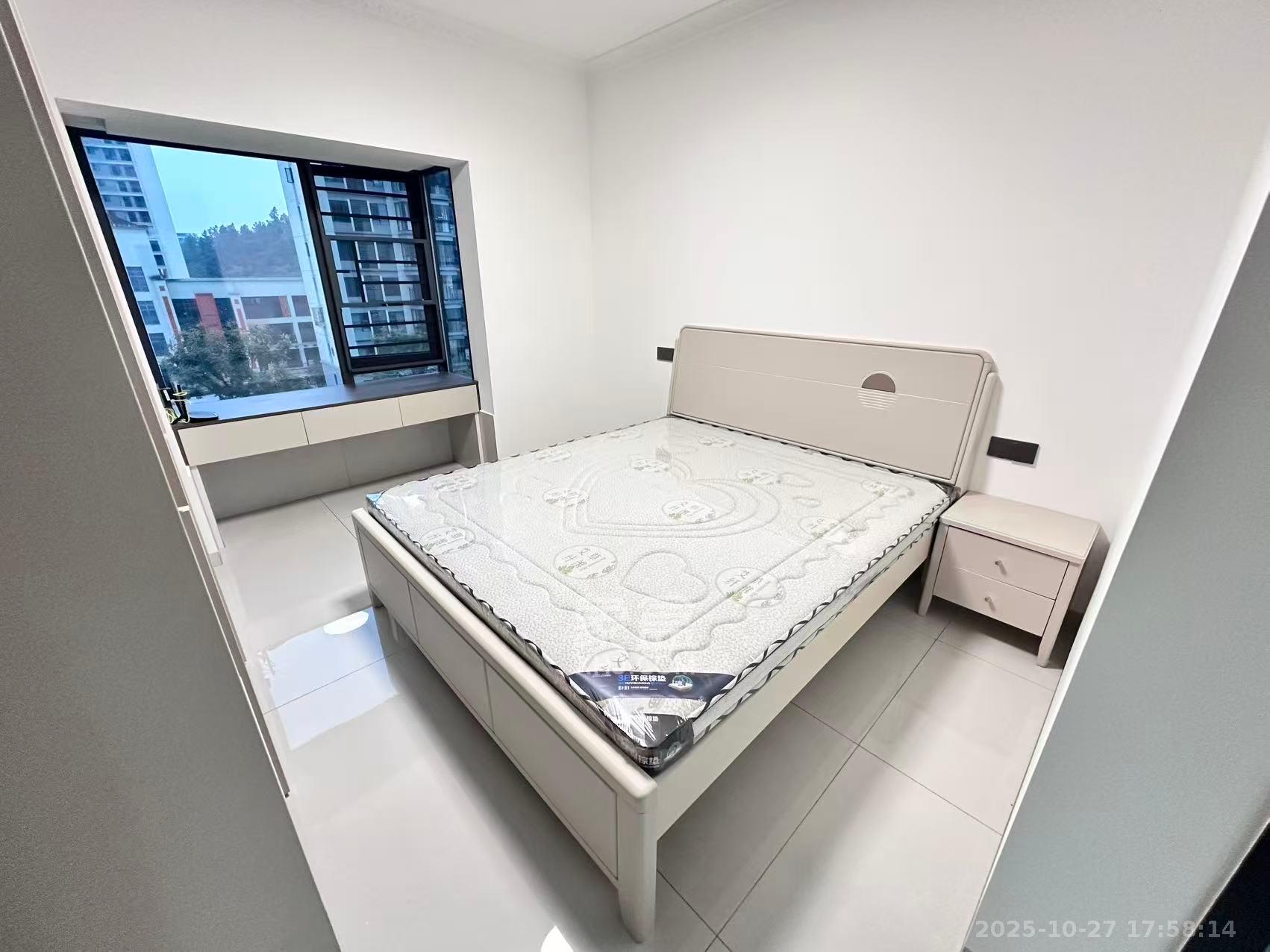 惟智园安置小区  4室2厅2卫    2800.0元/月 惟智园安置小区  4室2厅2卫    2800.0元/月室内图