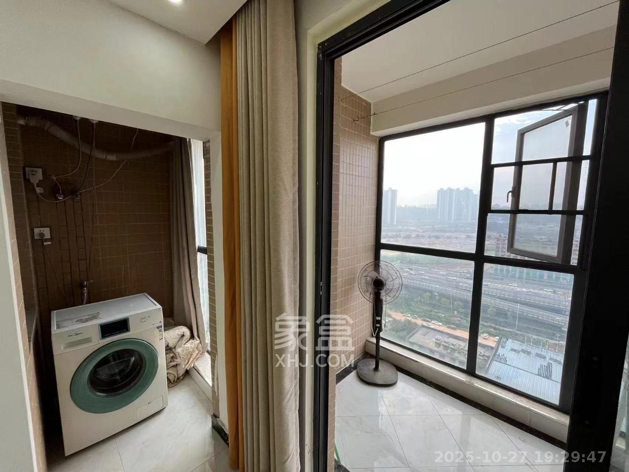 华悦城  3室2厅1卫    2200.0元/月 华悦城  3室2厅1卫    2200.0元/月室内图