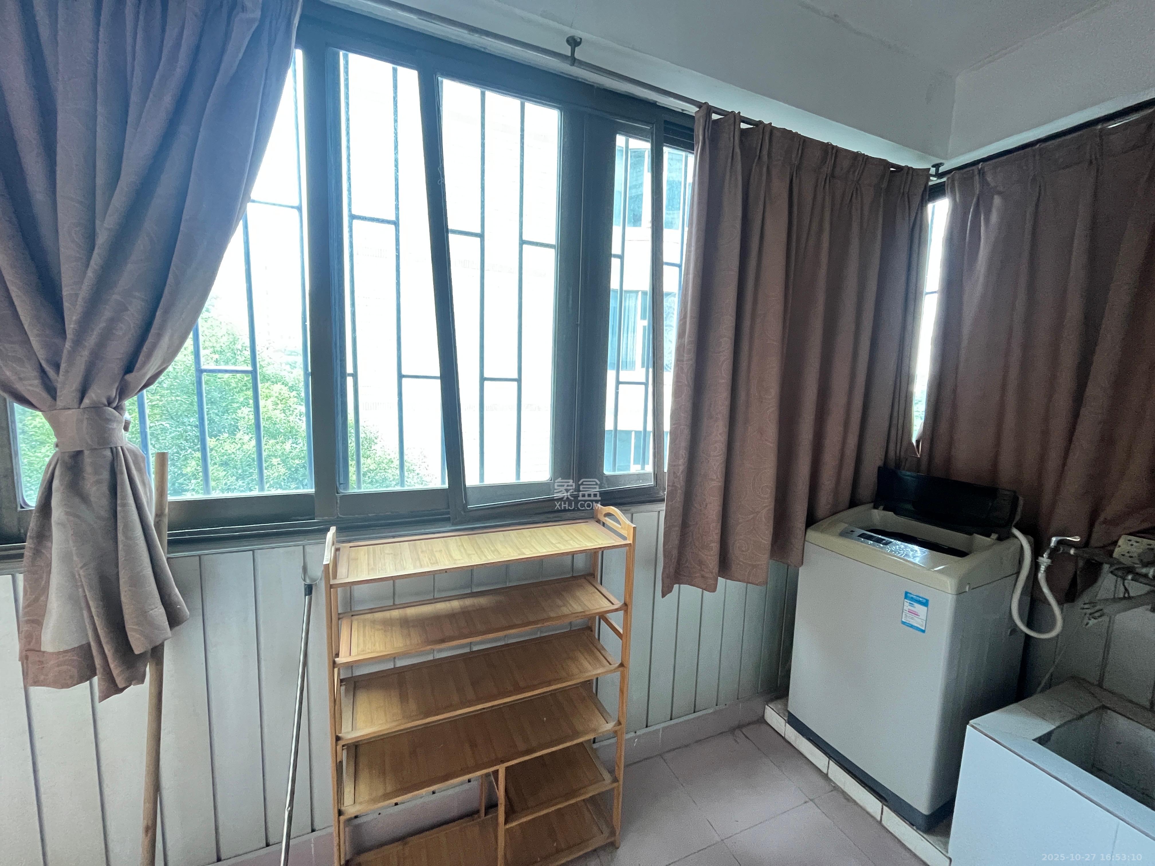 银园公寓（芙蓉区）  3室2厅1卫    2200.0元/月室内图