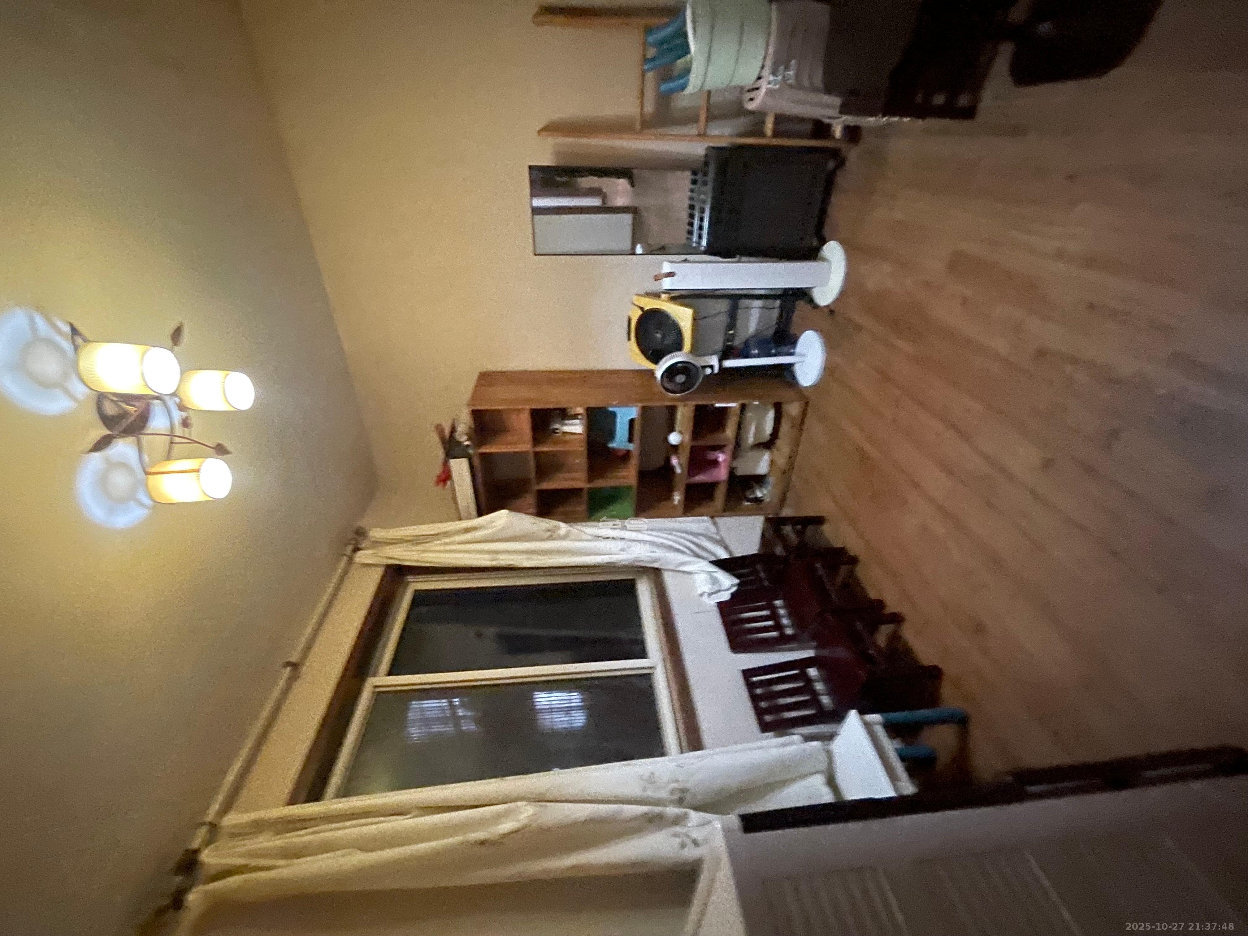 天翔新新家园 3室2厅1卫 1800.0元/月 天翔新新家园 3室2厅1卫 1800.0元/月室内图