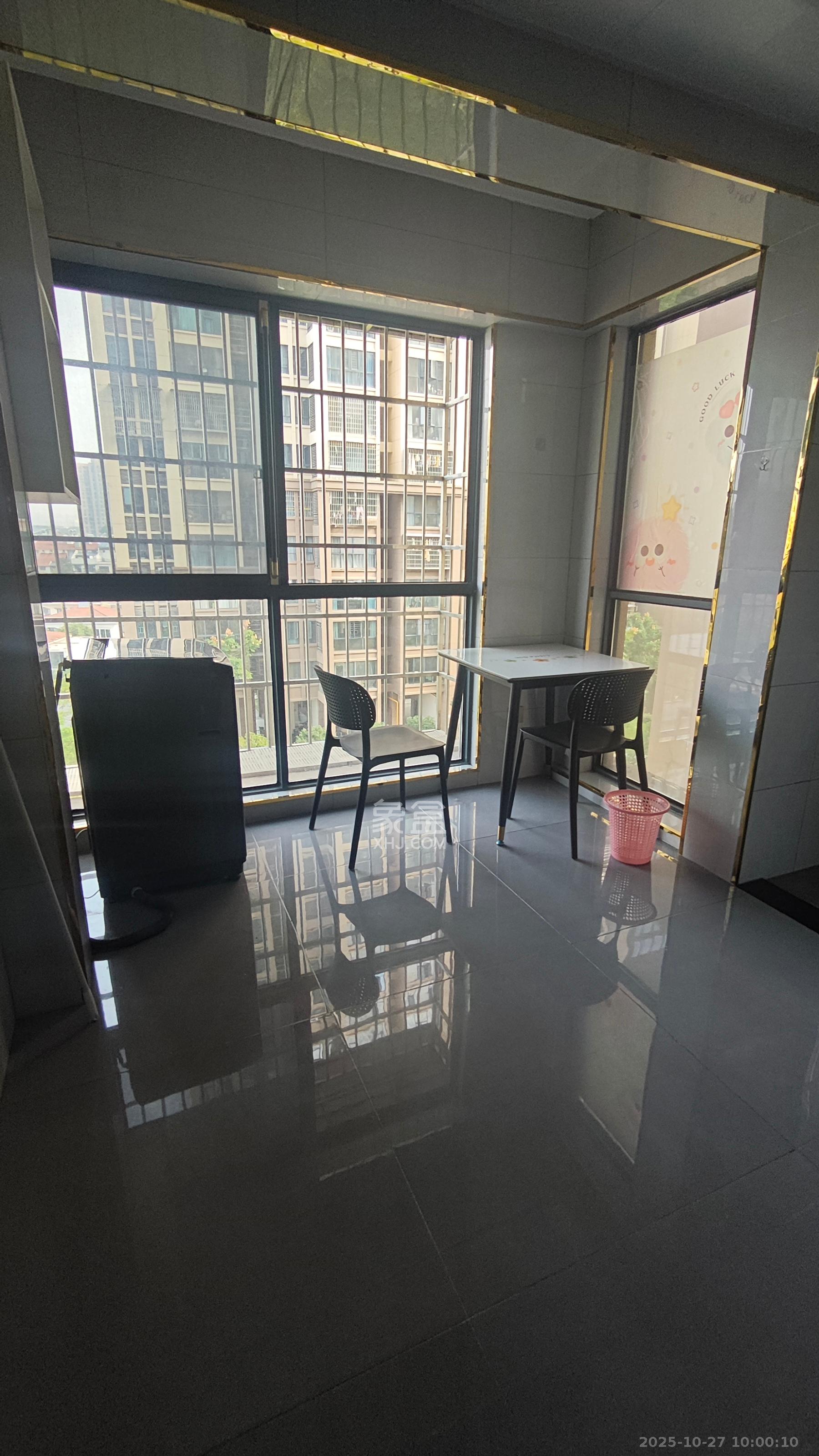 云和华府  1室1厅1卫    1500.0元/月 云和华府  1室1厅1卫    1500.0元/月室内图1