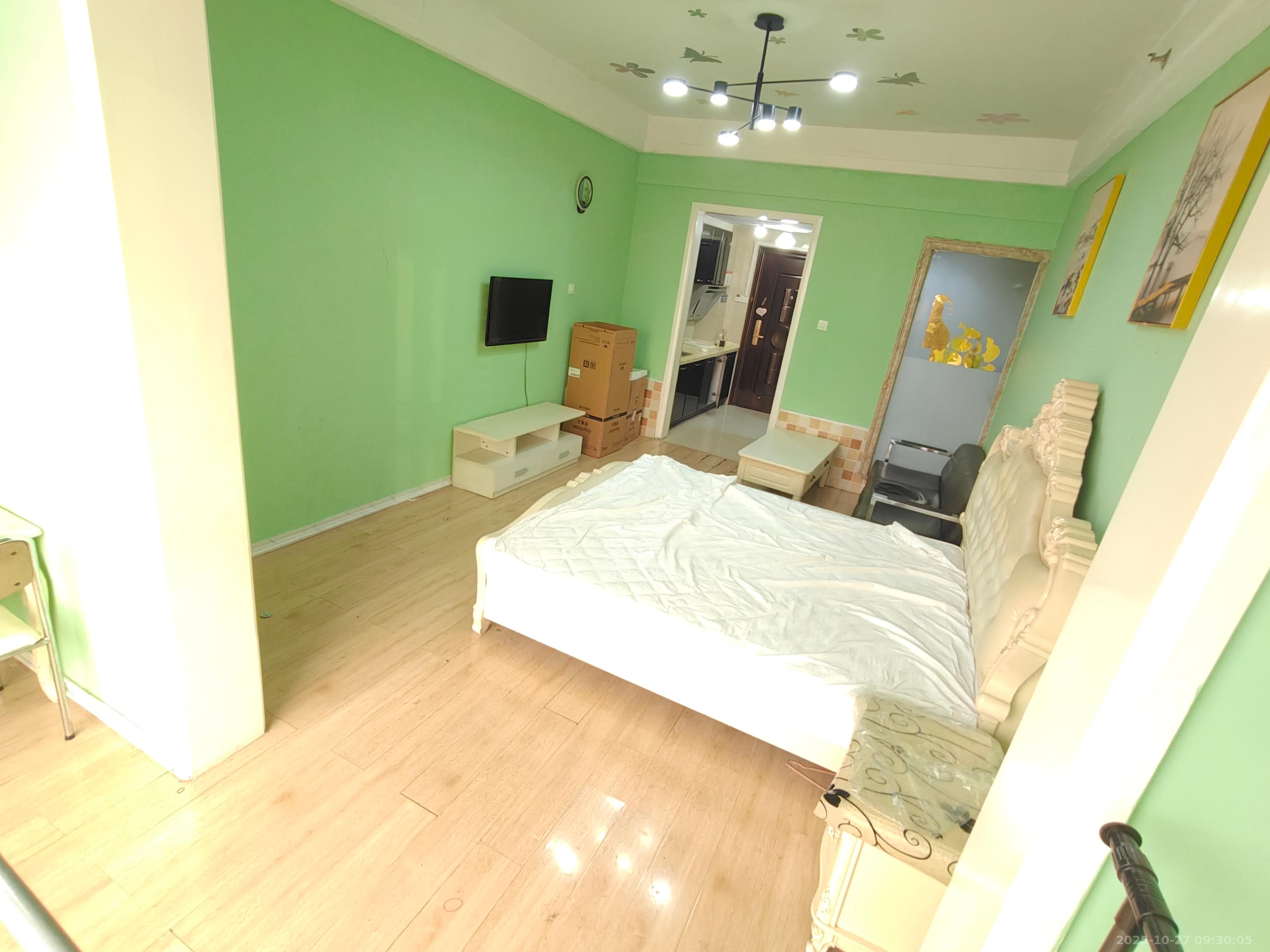 湘腾城市广场  1室0厅1卫    1700.0元/月 湘腾城市广场  1室0厅1卫    1700.0元/月室内图