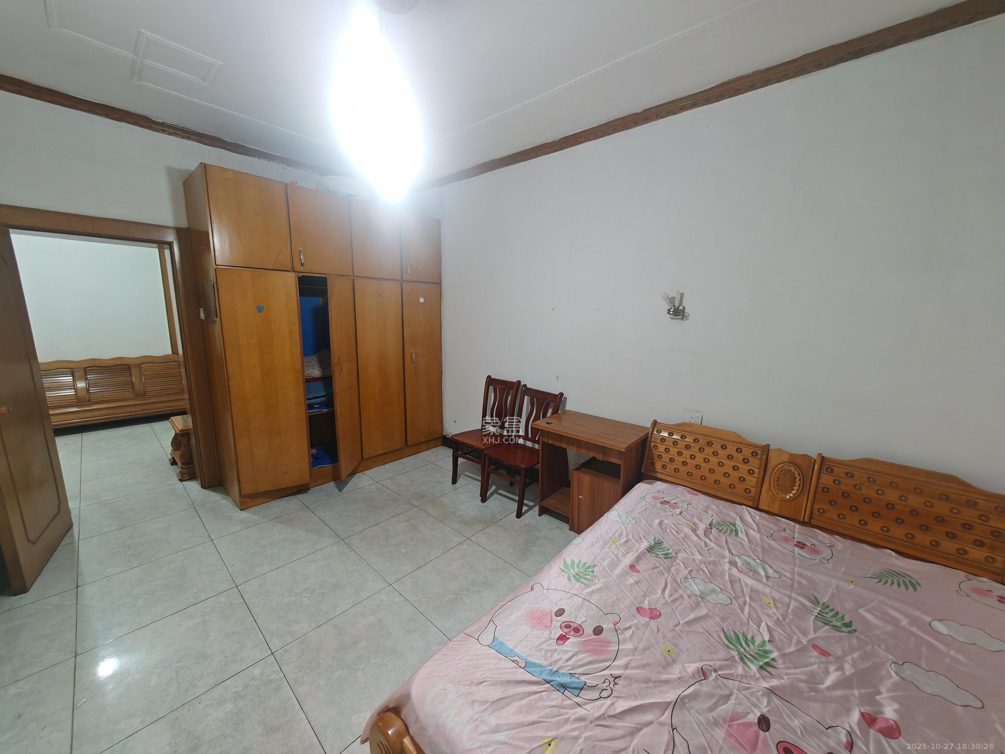 南湖公寓（万顺公寓）  1室2厅1卫    1650.0元/月室内图