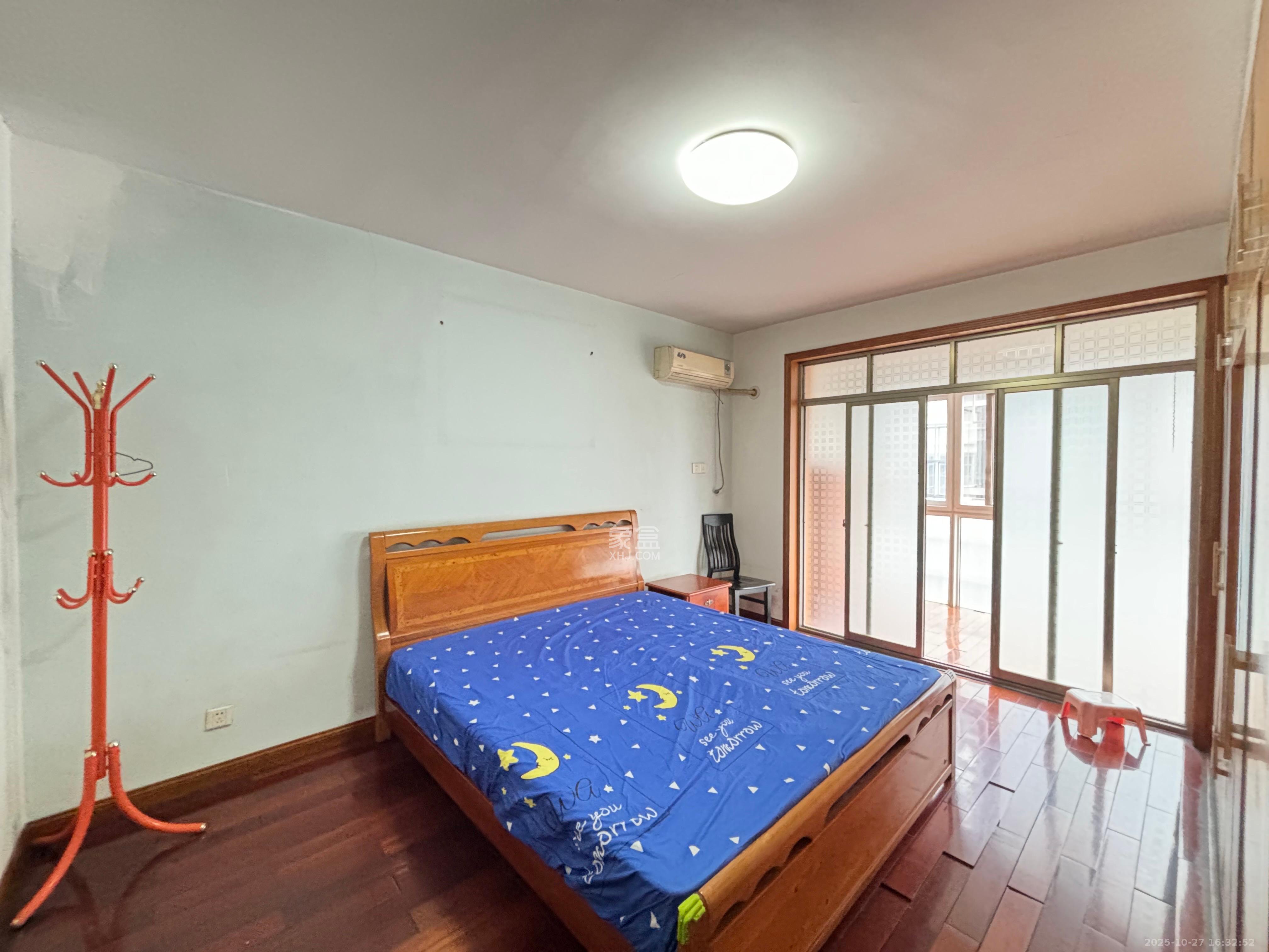 都市春天  3室2厅2卫    2500.0元/月 都市春天  3室2厅2卫    2500.0元/月室内图