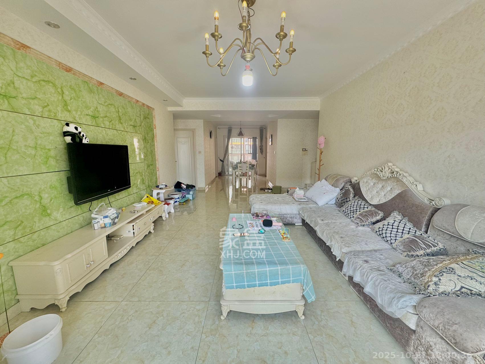 联美品格 4室2厅2卫 2700.0元/月 联美品格 4室2厅2卫 2700.0元/月室内图