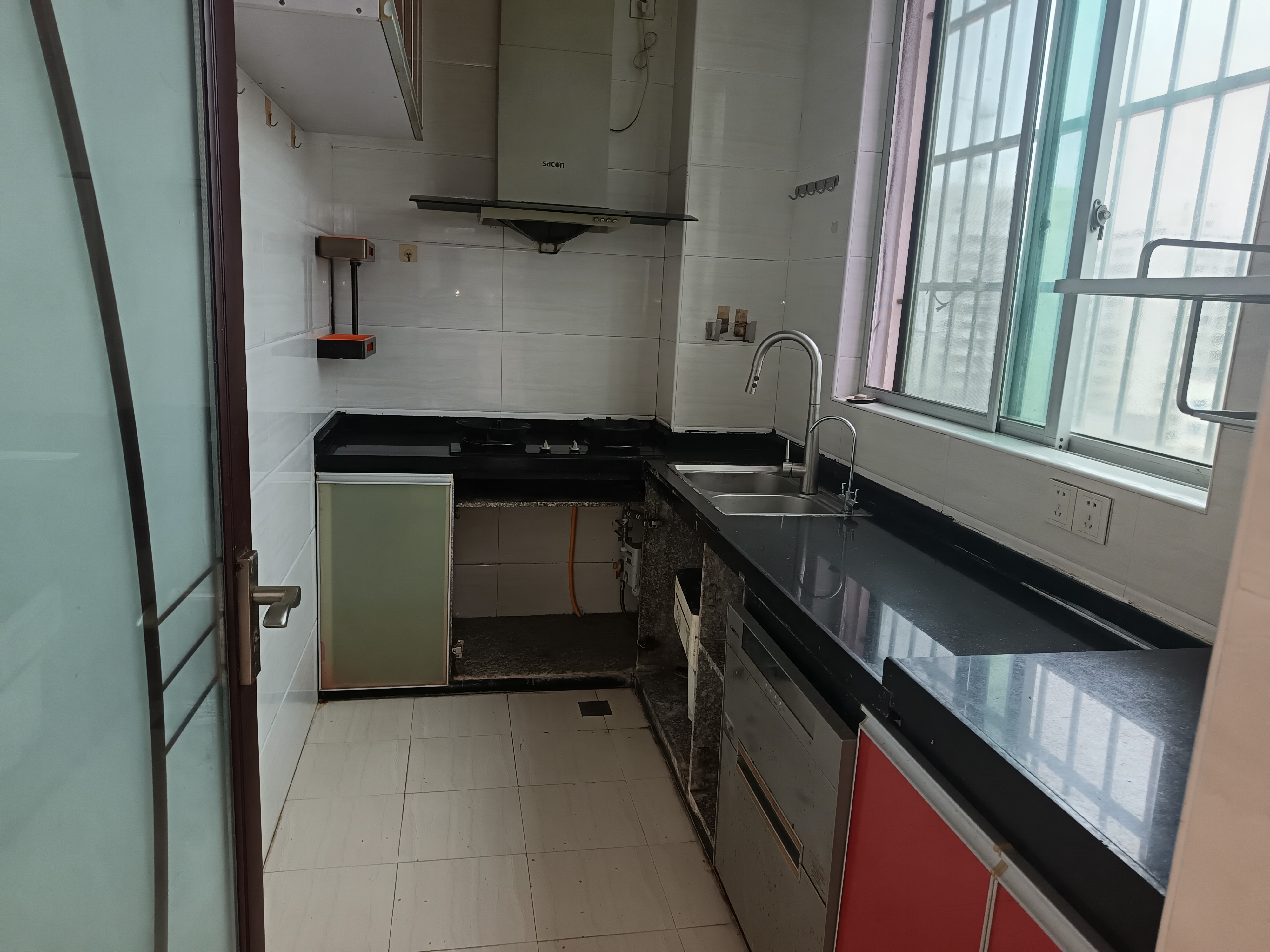 友谊华庭 3室2厅2卫 2500.0元/月 友谊华庭 3室2厅2卫 2500.0元/月室内图