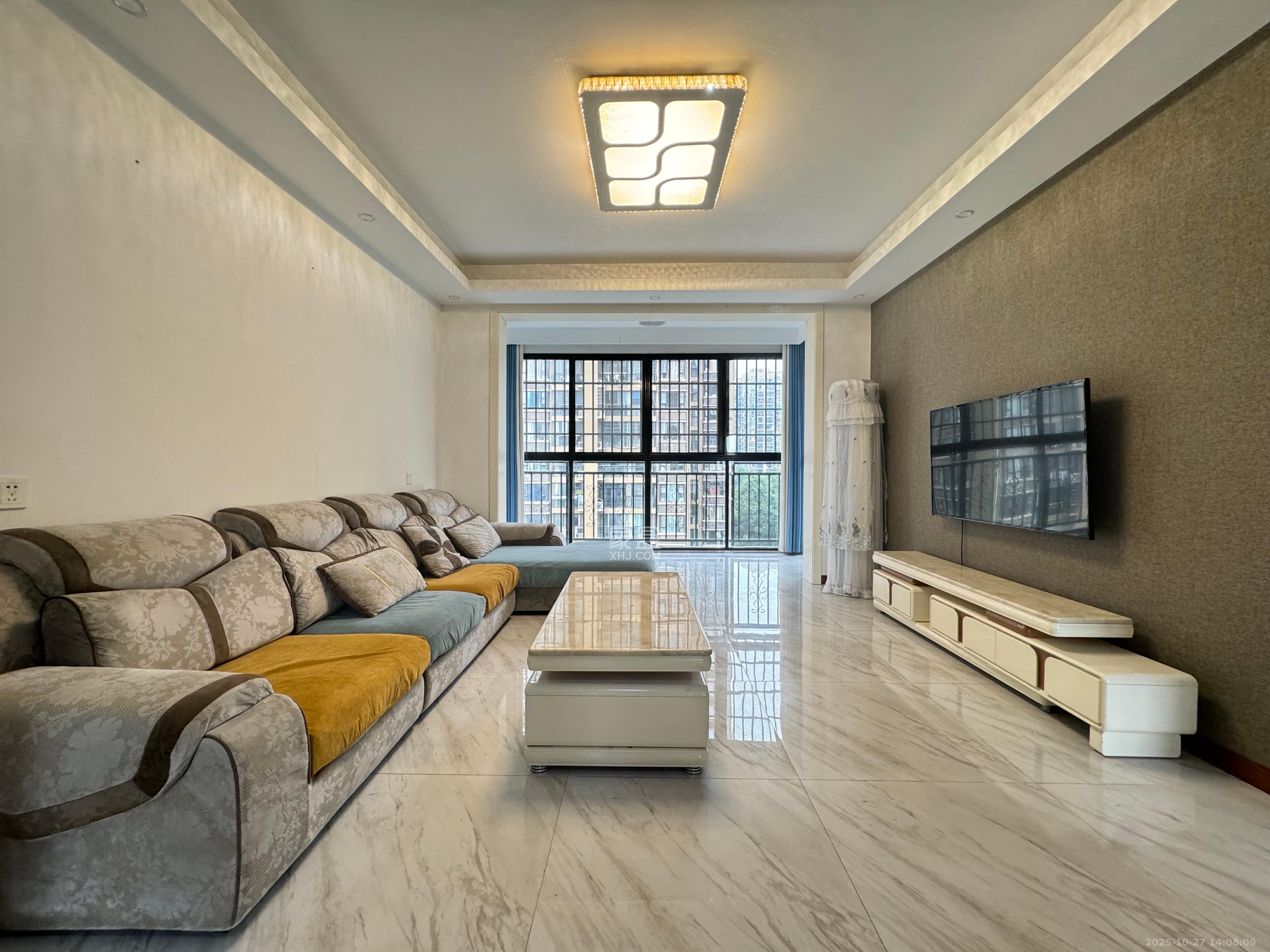 金鼎公园尚 3室2厅2卫 2400.0元/月 金鼎公园尚 3室2厅2卫 2400.0元/月室内图