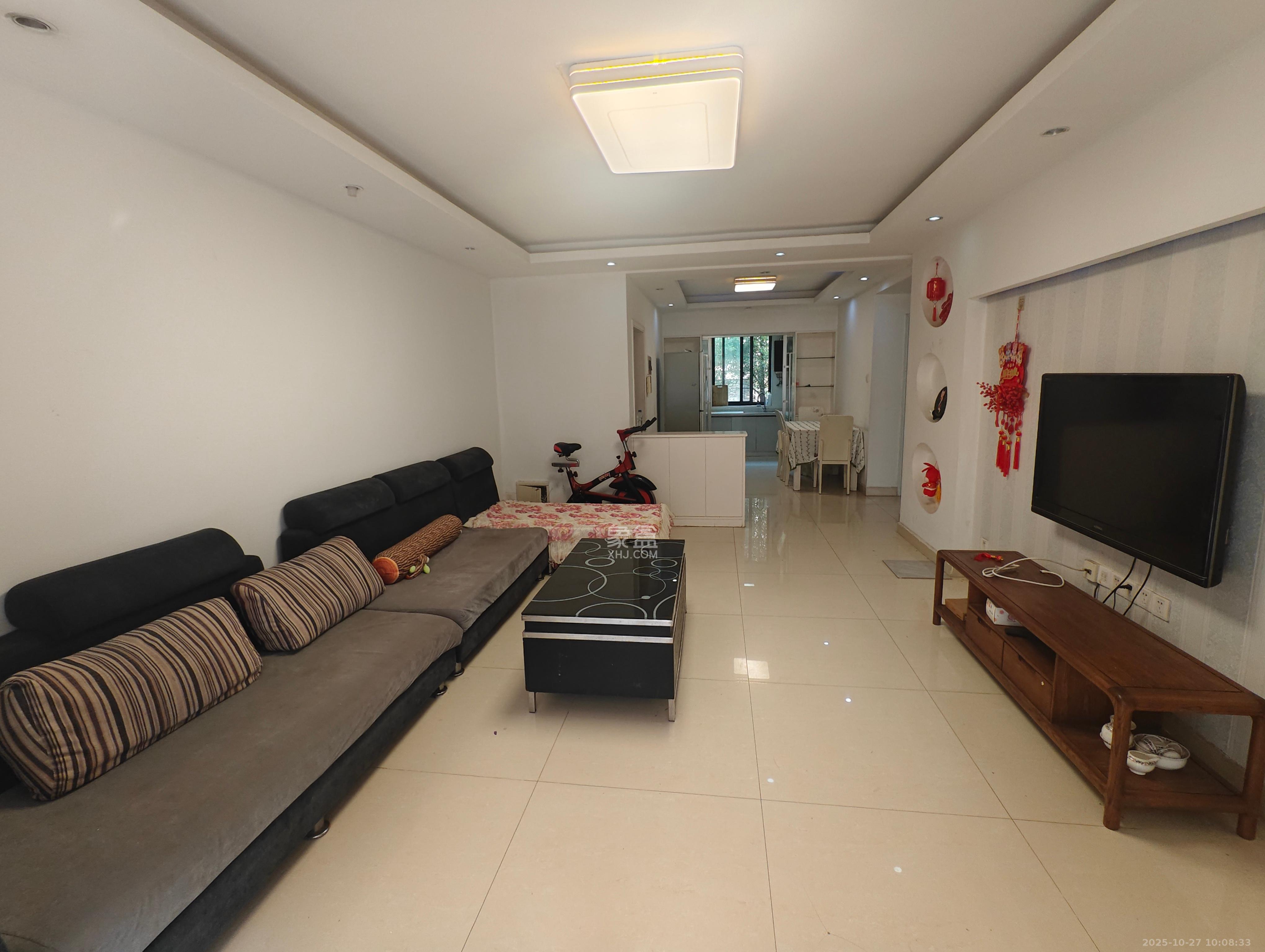 三江花中城  2室1厅1卫    2200.0元/月 三江花中城  2室1厅1卫    2200.0元/月室内图