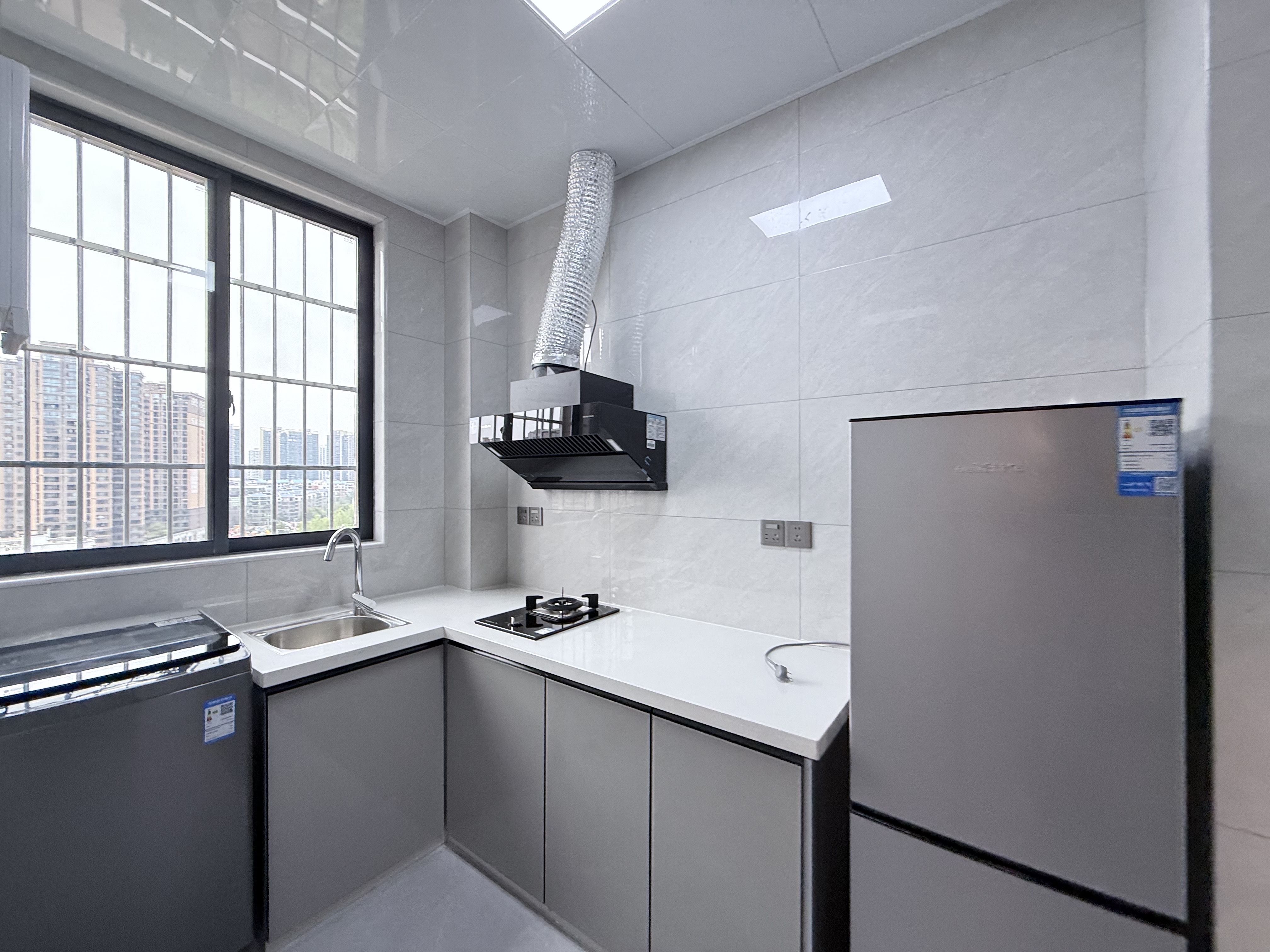 西合路（红湘段）安置房  1室1厅1卫    1400.0元/月室内图