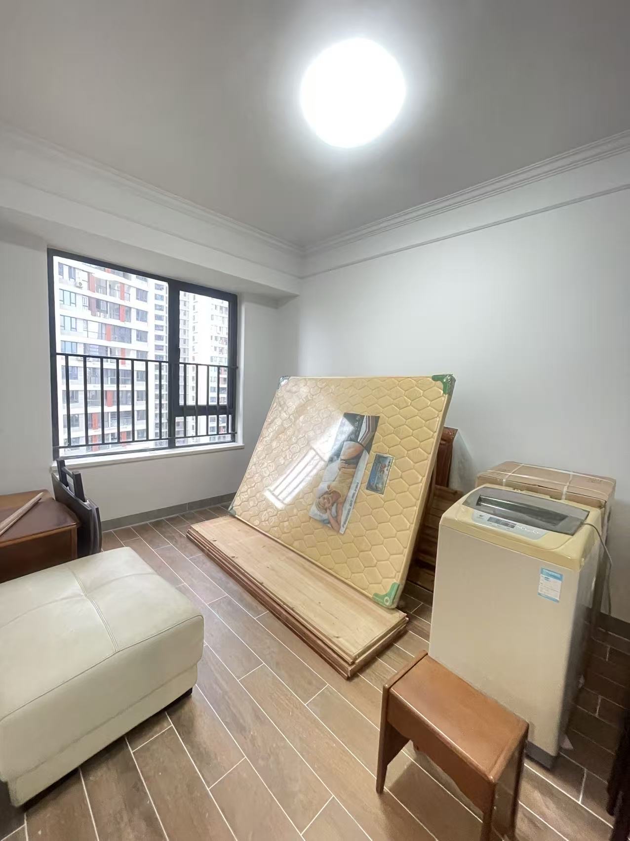 天街华府（海南新天地）  4室2厅2卫    3800.0元/月室内图