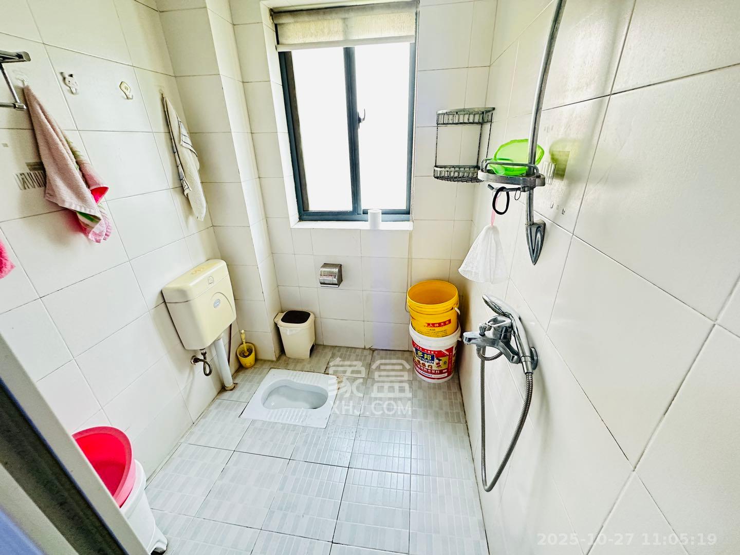 西子花苑  3室2厅2卫    3000.0元/月室内图