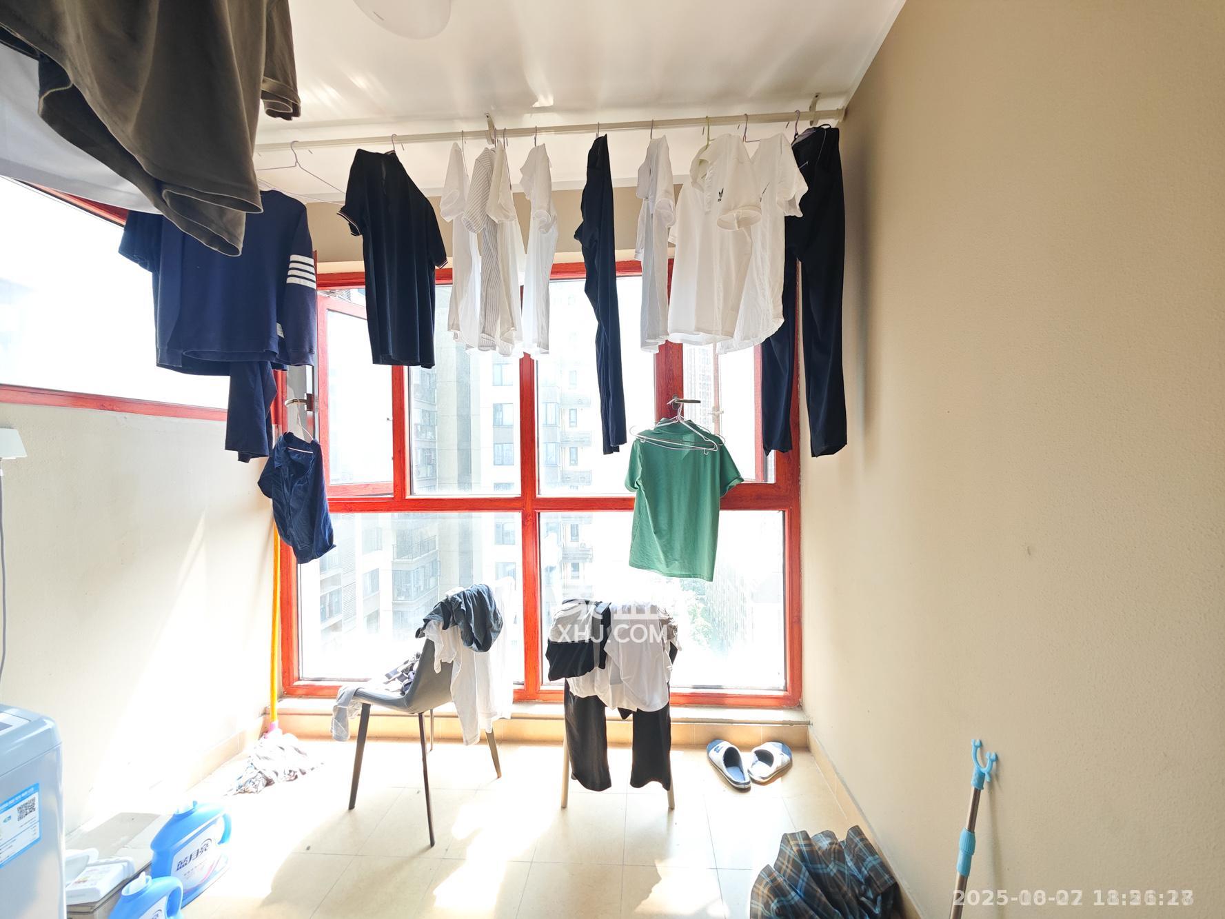 万科魅力之城观澜里  3室2厅2卫    2600.0元/月室内图