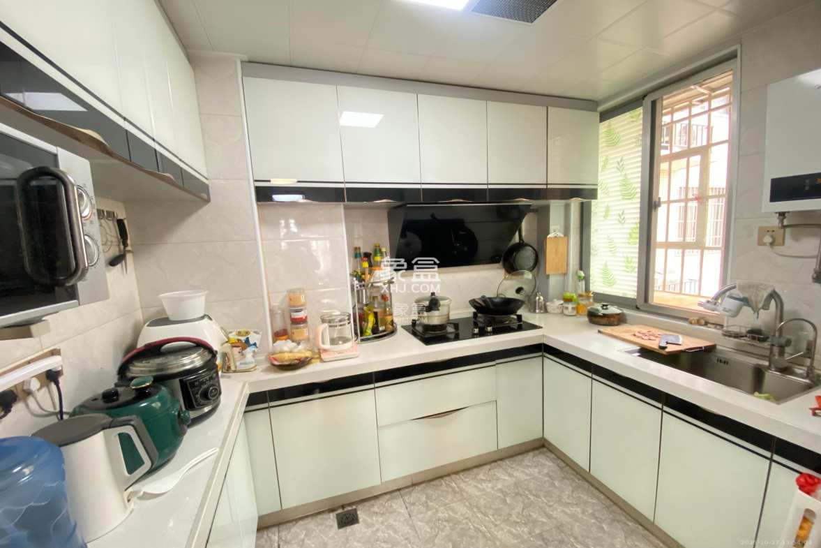 汇景豪庭 2室2厅1卫 2500.0元/月 汇景豪庭 2室2厅1卫 2500.0元/月室内图