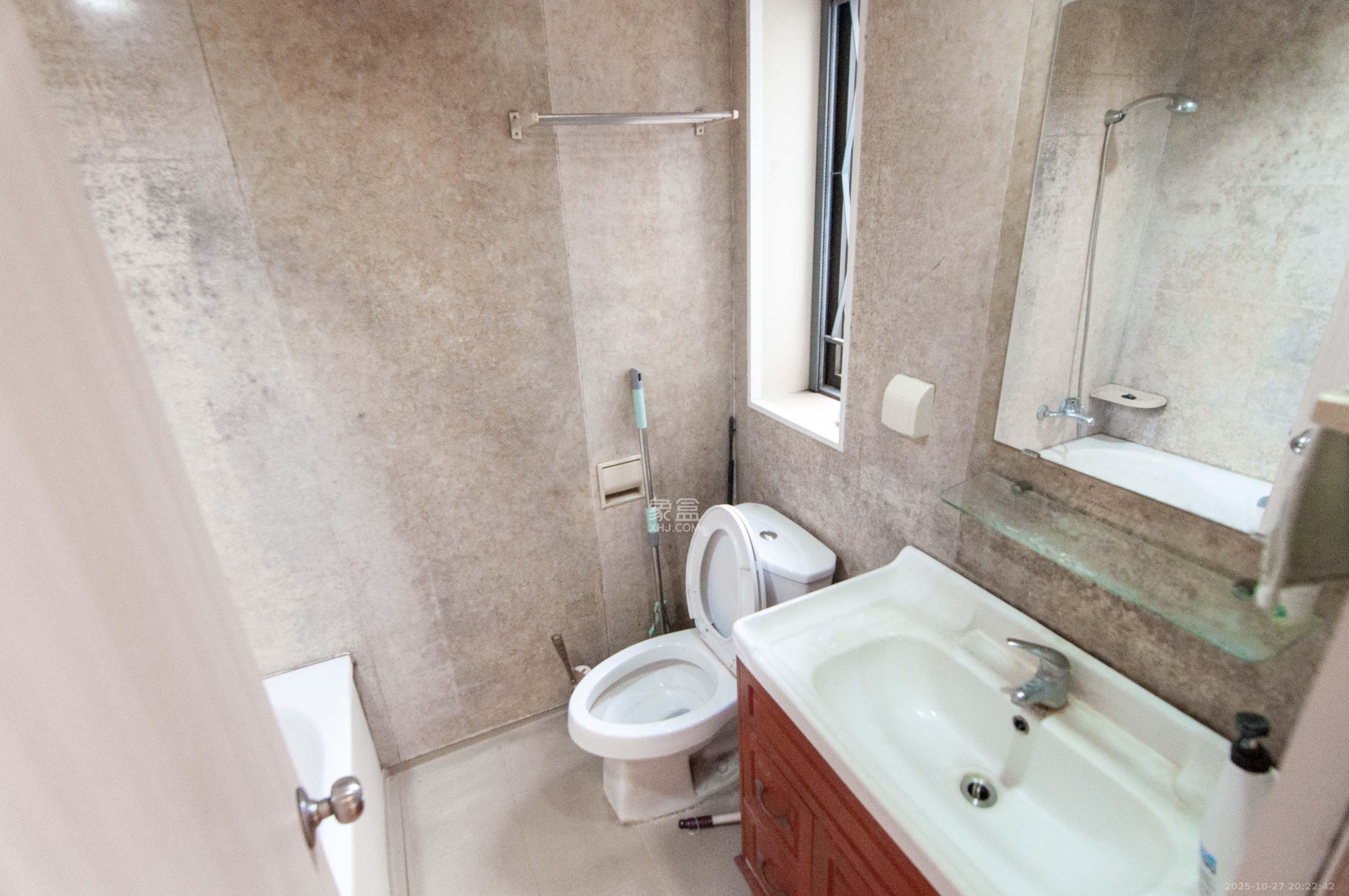 远大麓园  3室2厅2卫    2200.0元/月室内图