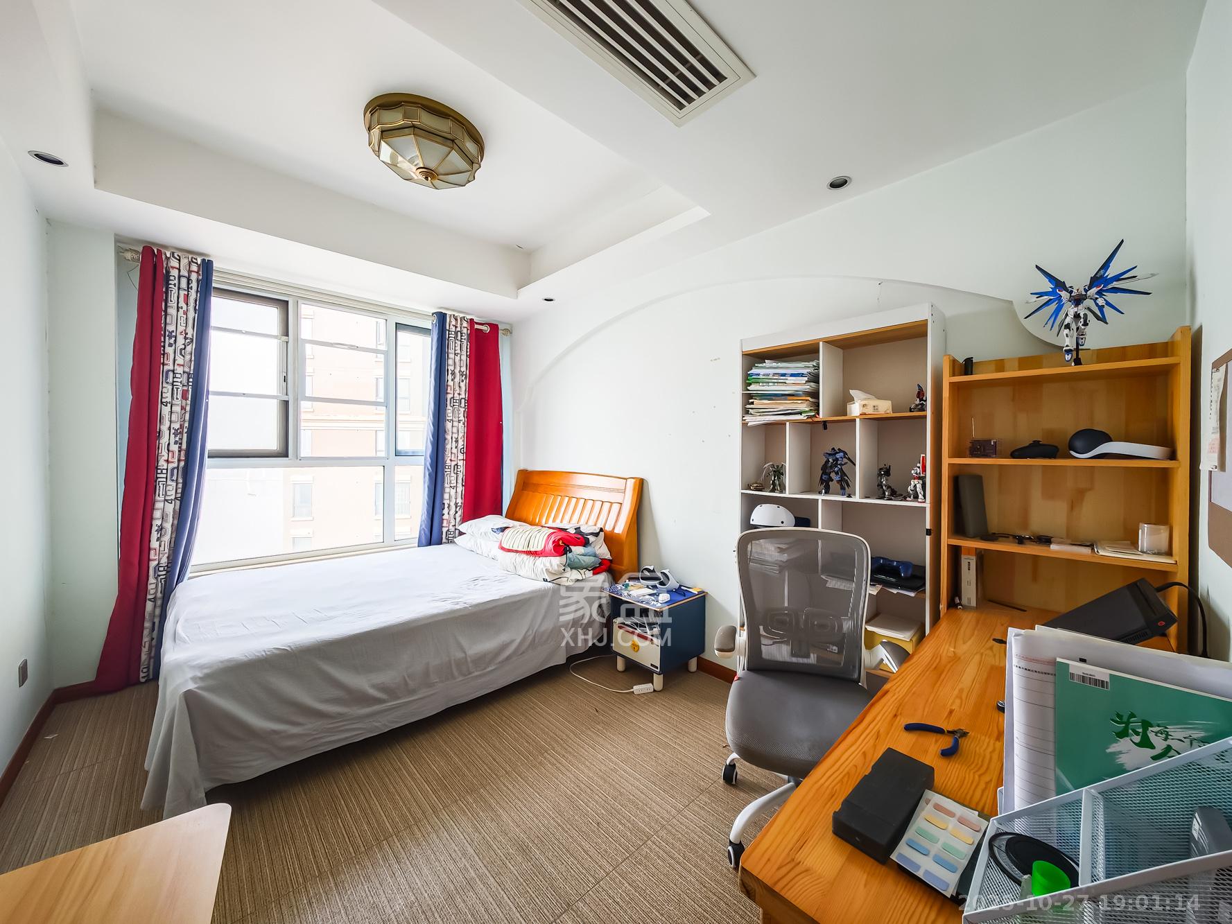 双湾国际(湘江御景花园)  3室2厅2卫    110.0万 双湾国际(湘江御景花园)  3室2厅2卫    110.0万卧室