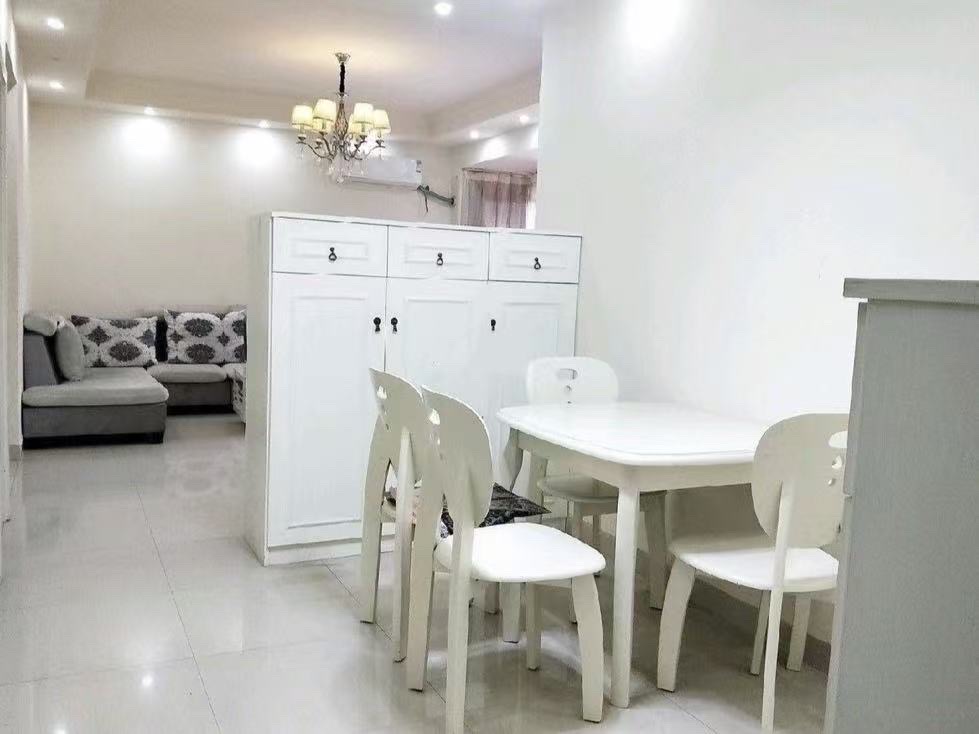 民俗文化广场 2室1厅1卫 2100.0元/月 民俗文化广场 2室1厅1卫 2100.0元/月室内图