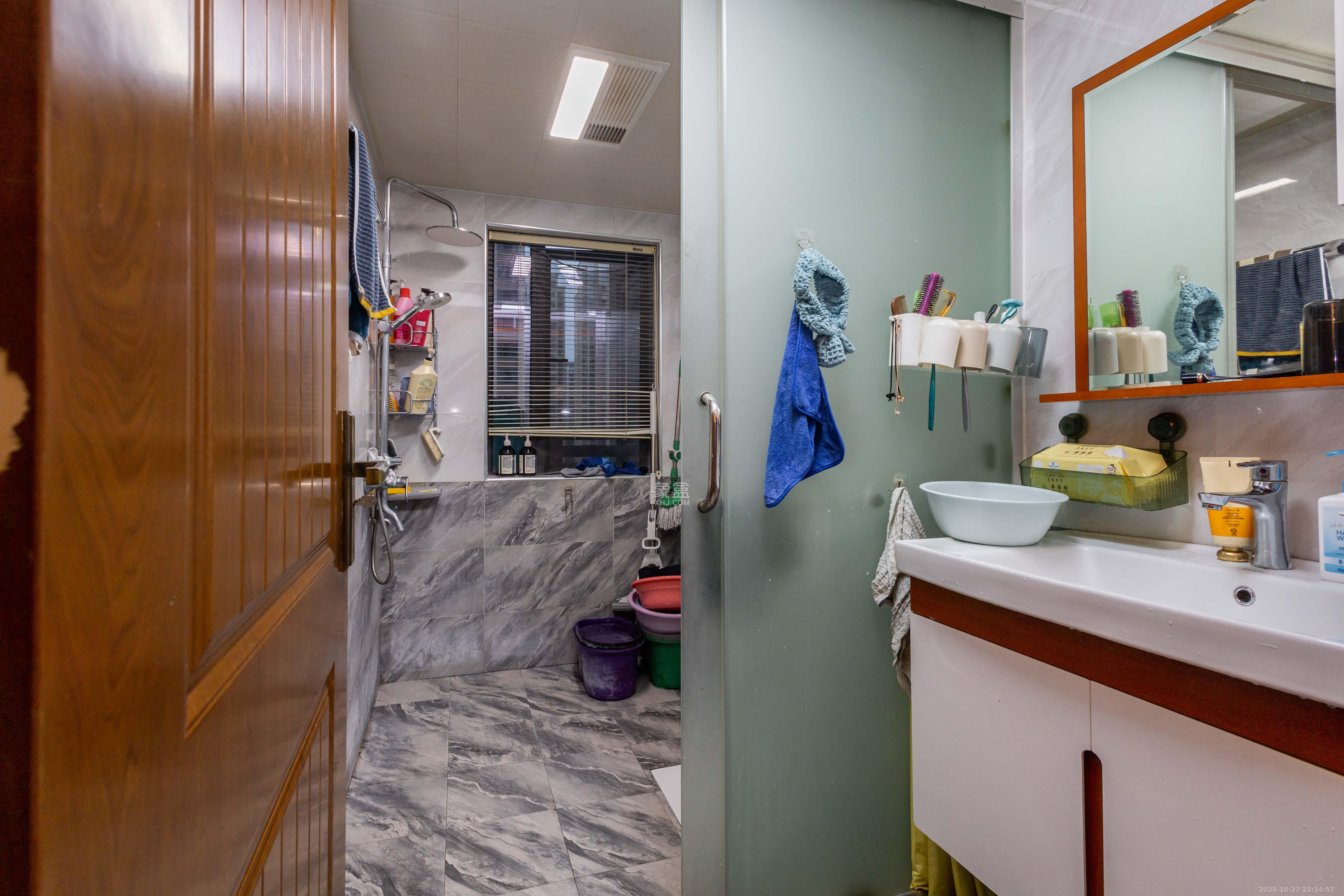 长房东云台  4室2厅2卫    118.0万卫生间