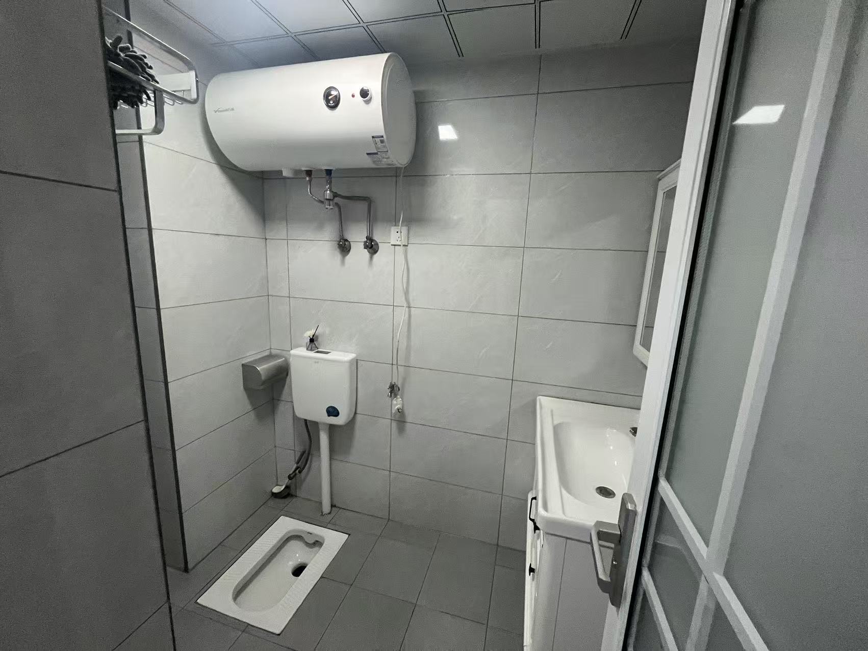 经世龙城  1室1厅1卫    1500.0元/月 经世龙城  1室1厅1卫    1500.0元/月户型图