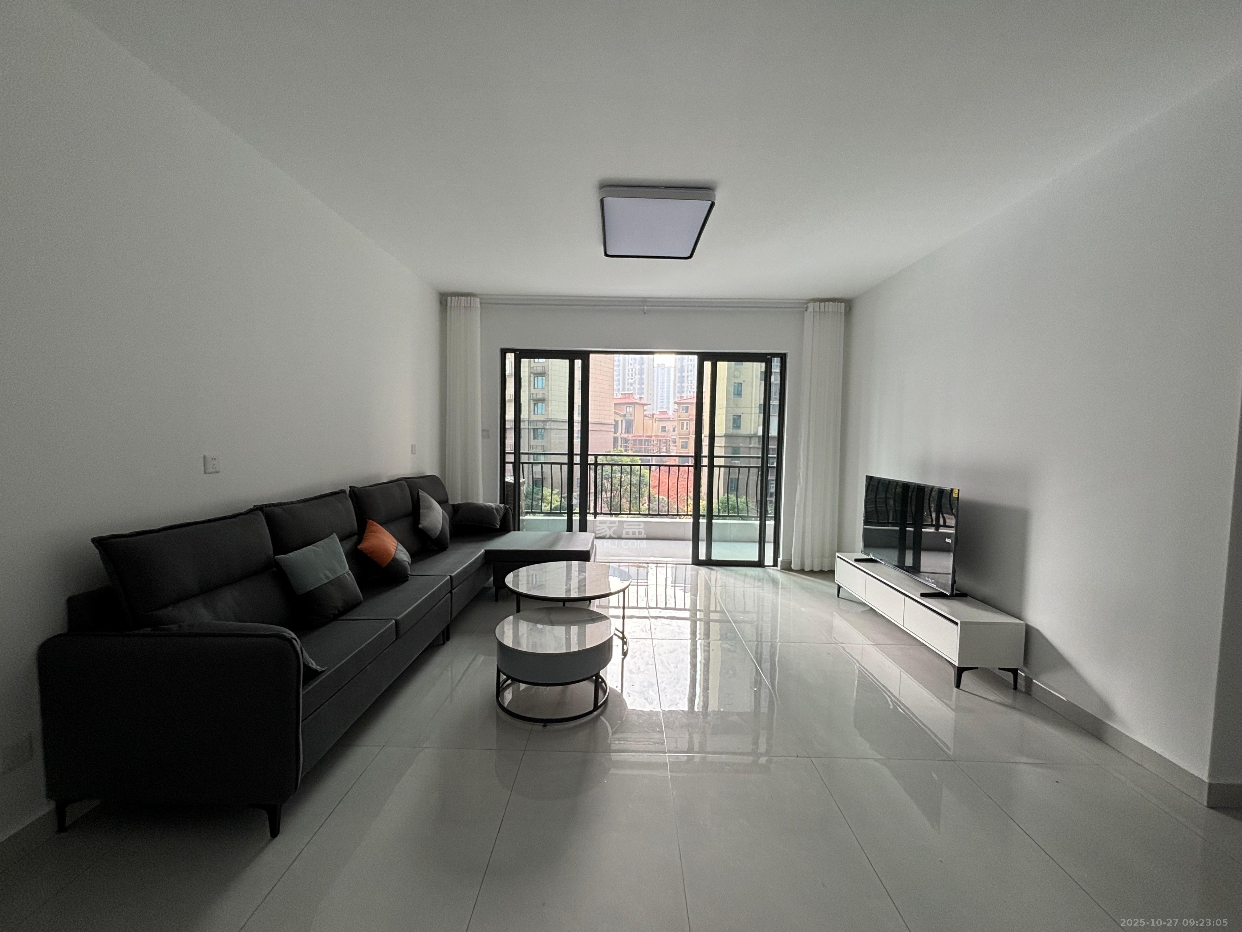 碧桂园南城首府（东宸林海）  3室2厅2卫    2000.0元/月