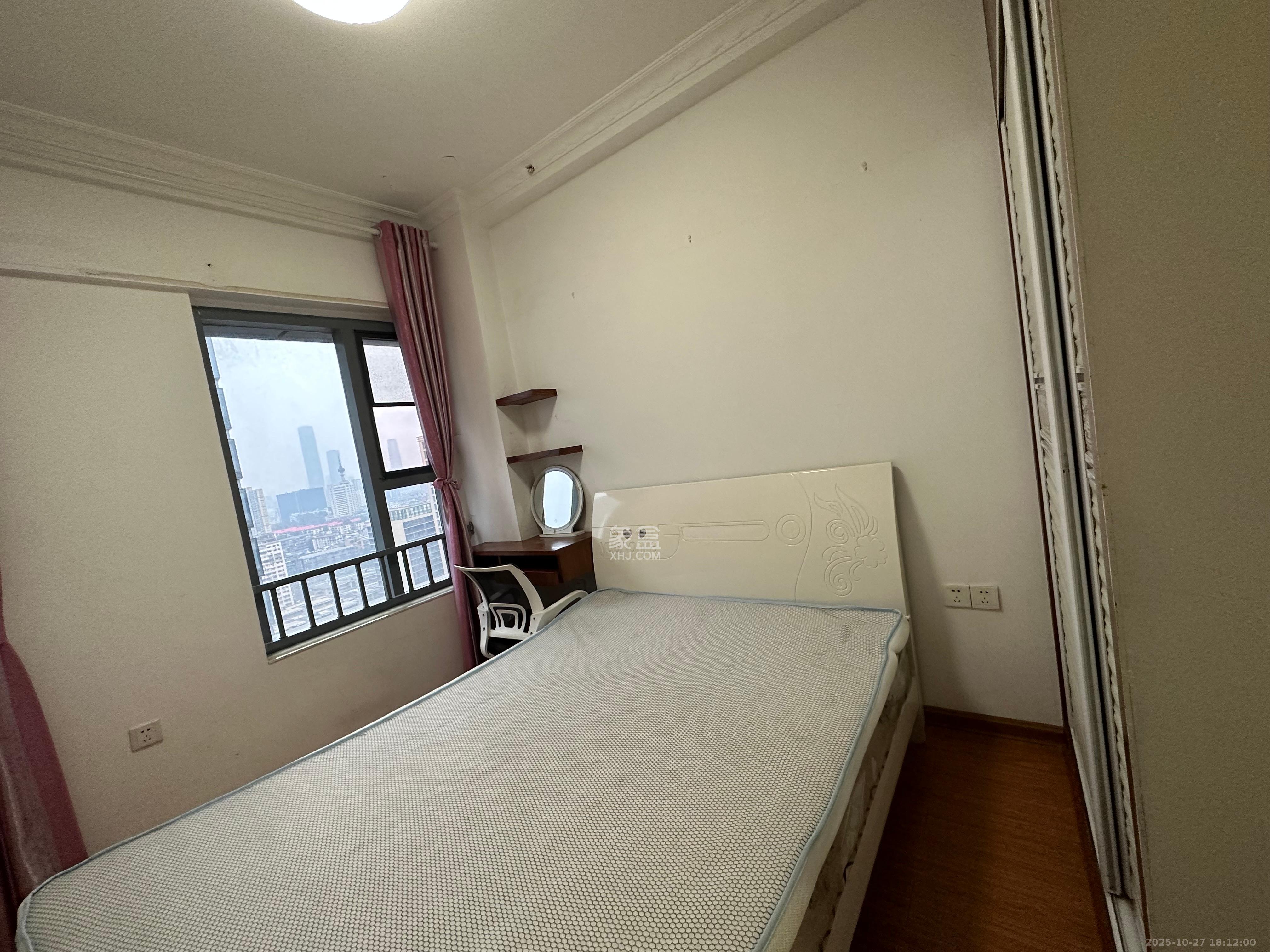 东怡外国（南湖一号)  2室1厅1卫    2700.0元/月室内图