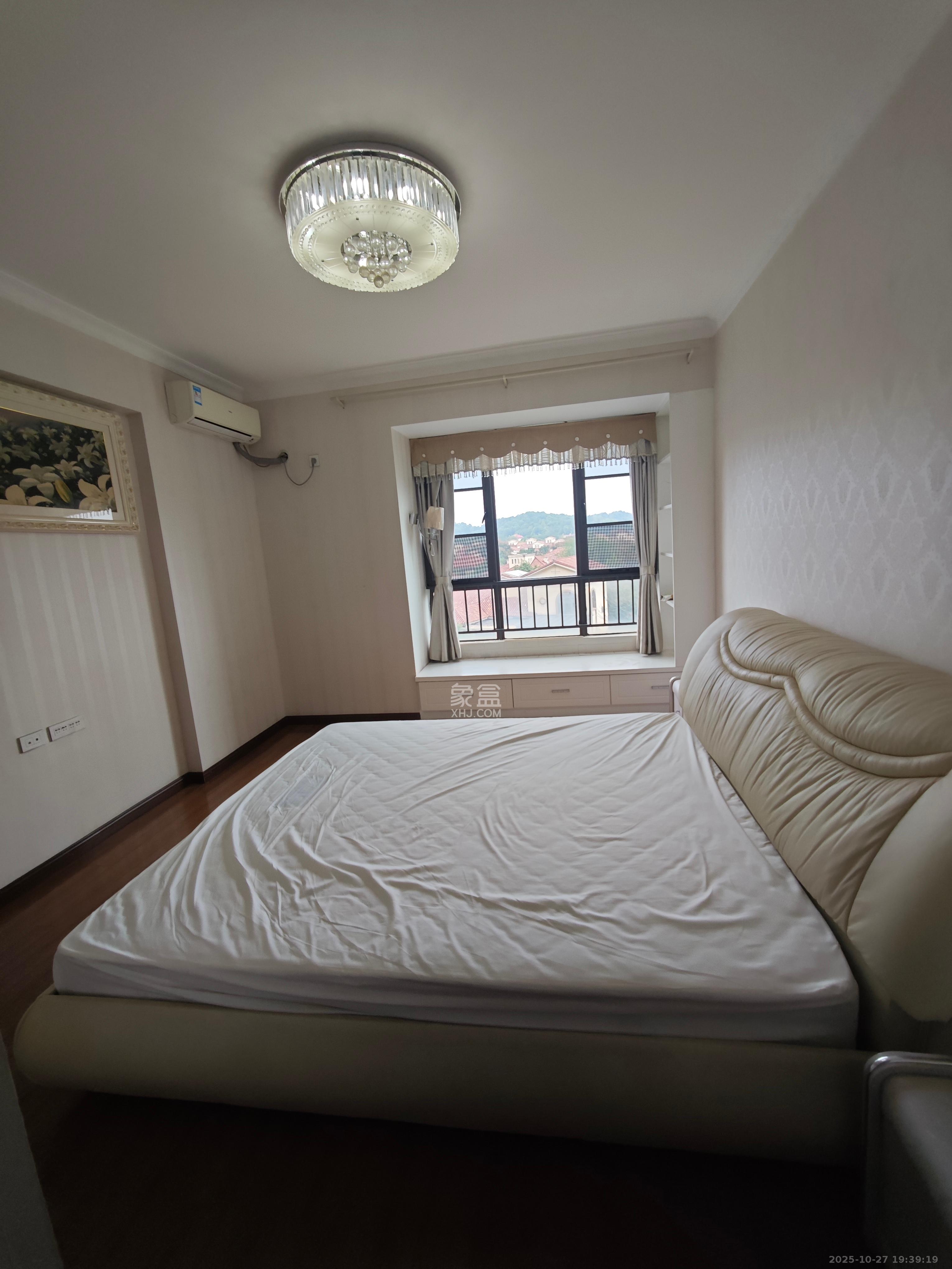 佳兆业水岸新都  4室2厅2卫    2000.0元/月室内图