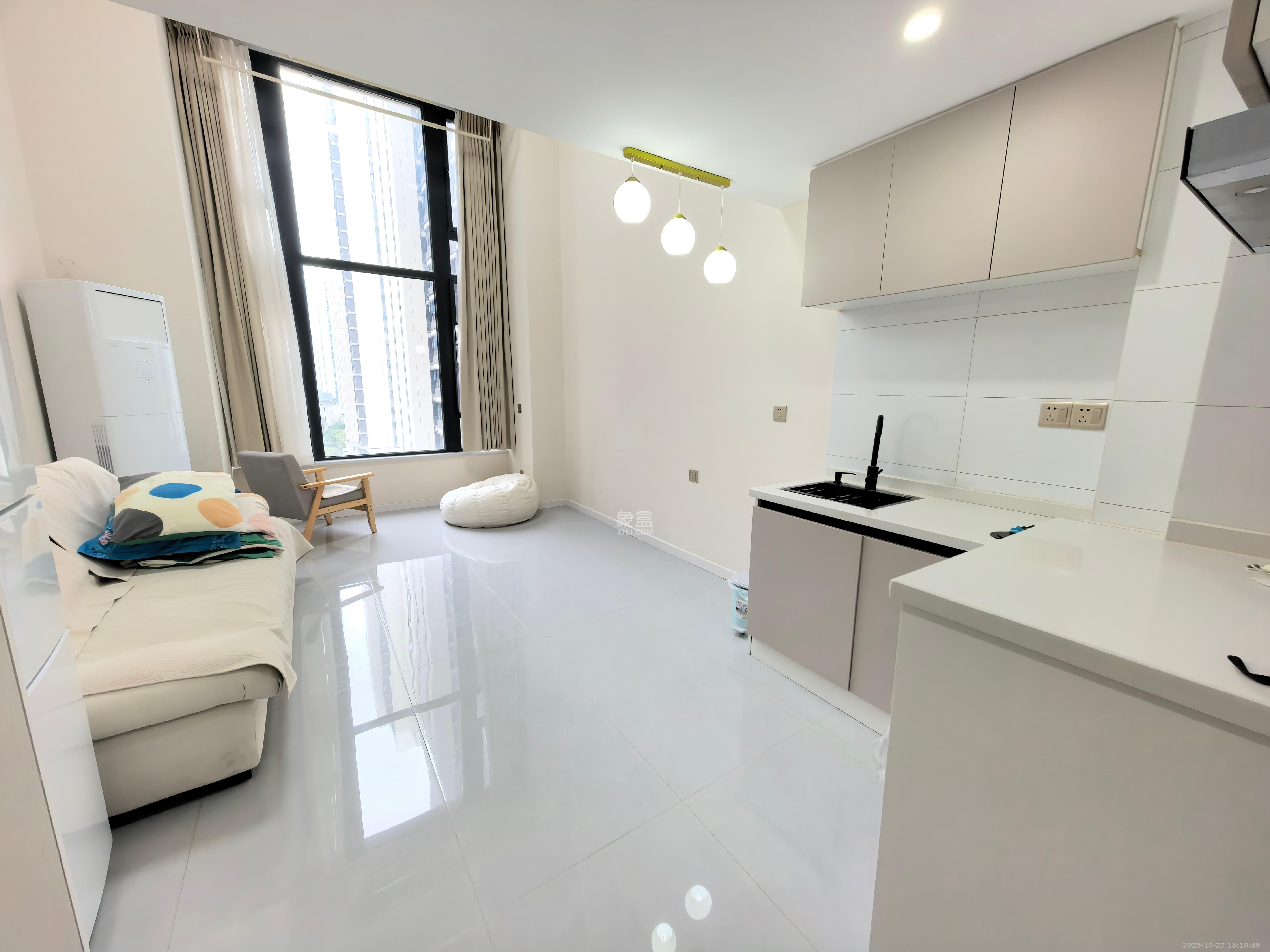 中海阅溪府  1室1厅1卫    2200.0元/月 中海阅溪府  1室1厅1卫    2200.0元/月室内图1