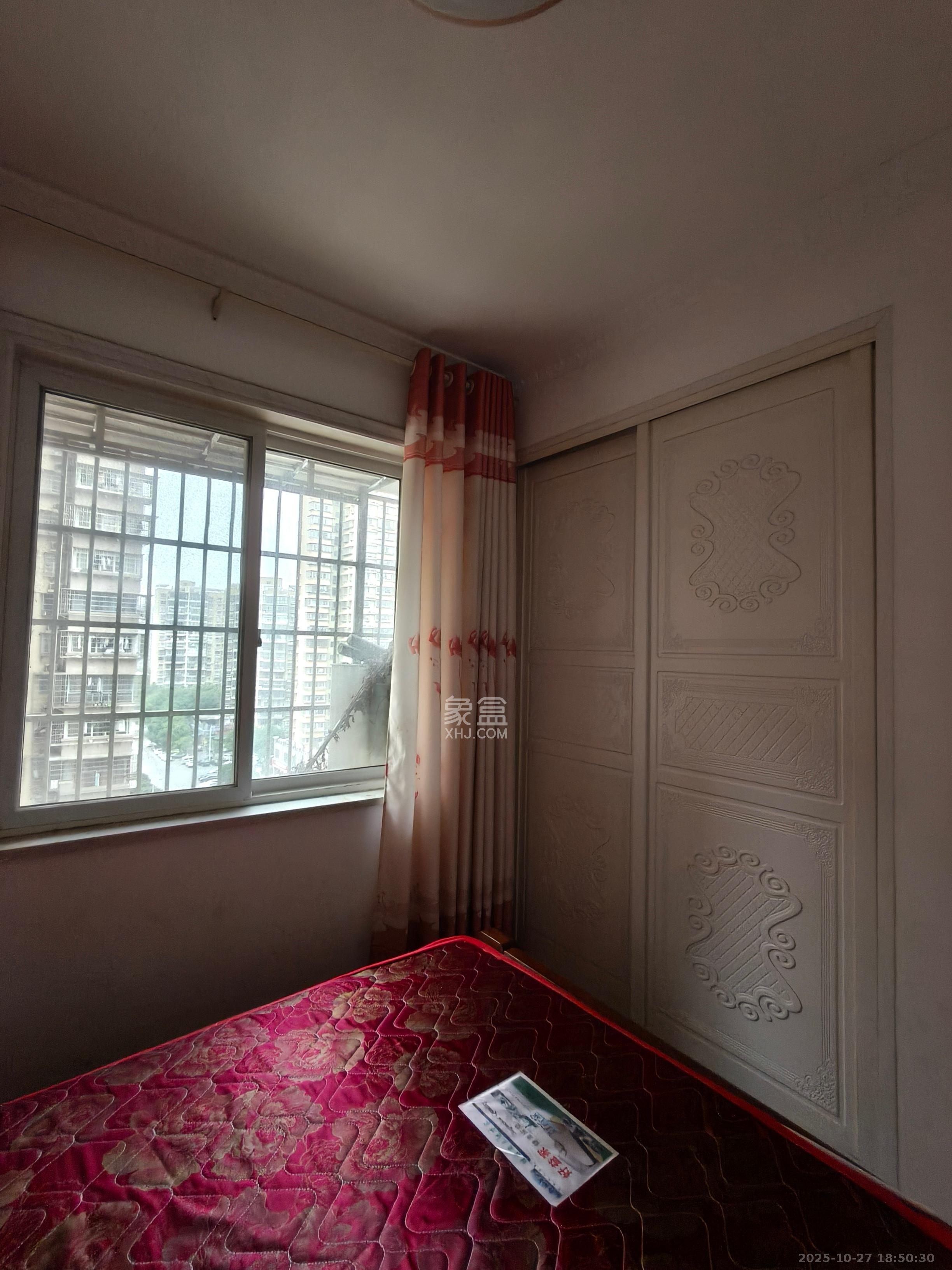 星城新宇黎锦苑 3室2厅2卫 2600.0元/月 星城新宇黎锦苑 3室2厅2卫 2600.0元/月室内图