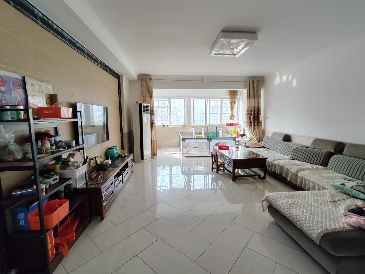 马良小区  4室2厅2卫    80.0万