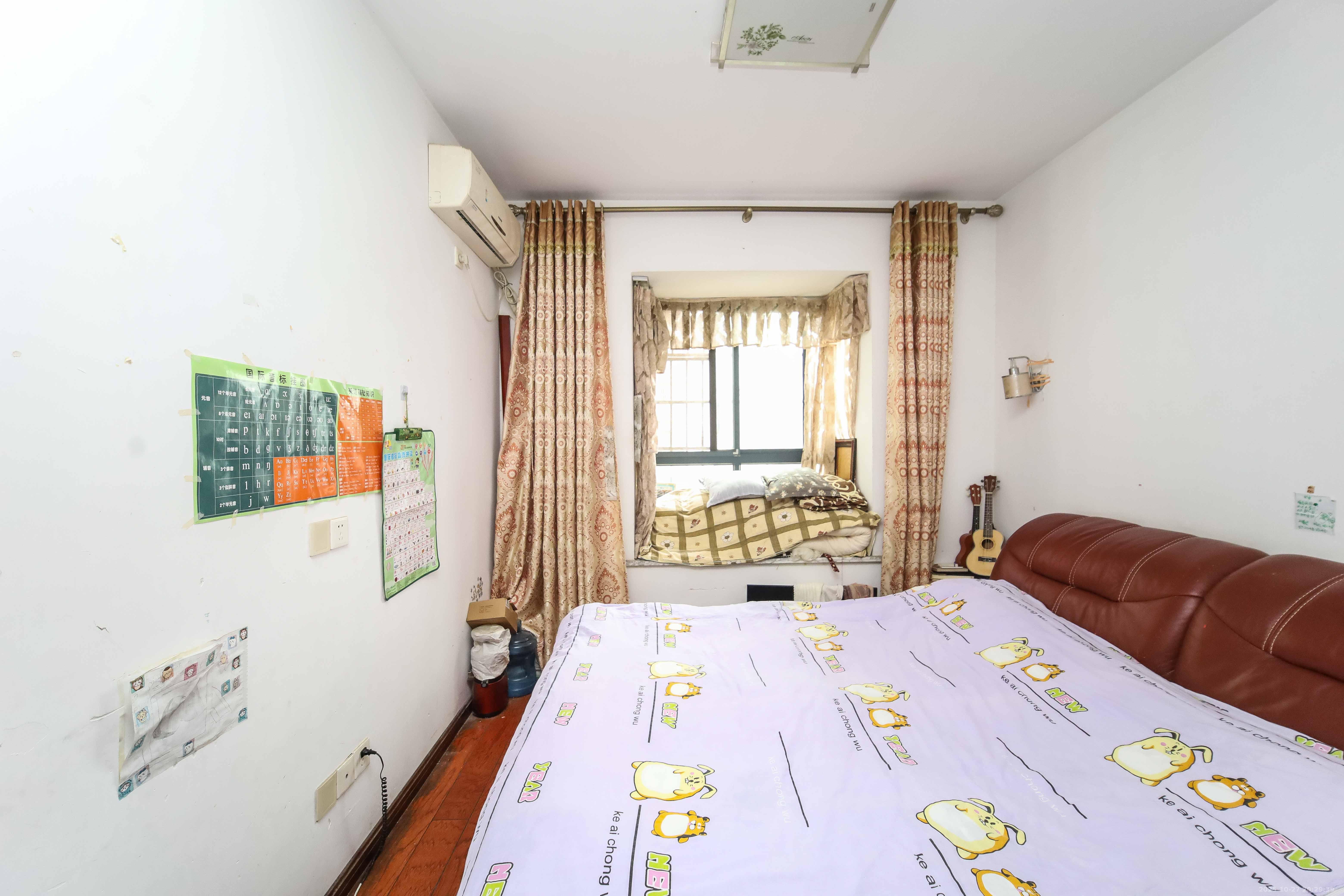 运通尊苑  3室2厅1卫    79.0万 运通尊苑  3室2厅1卫    79.0万卧室