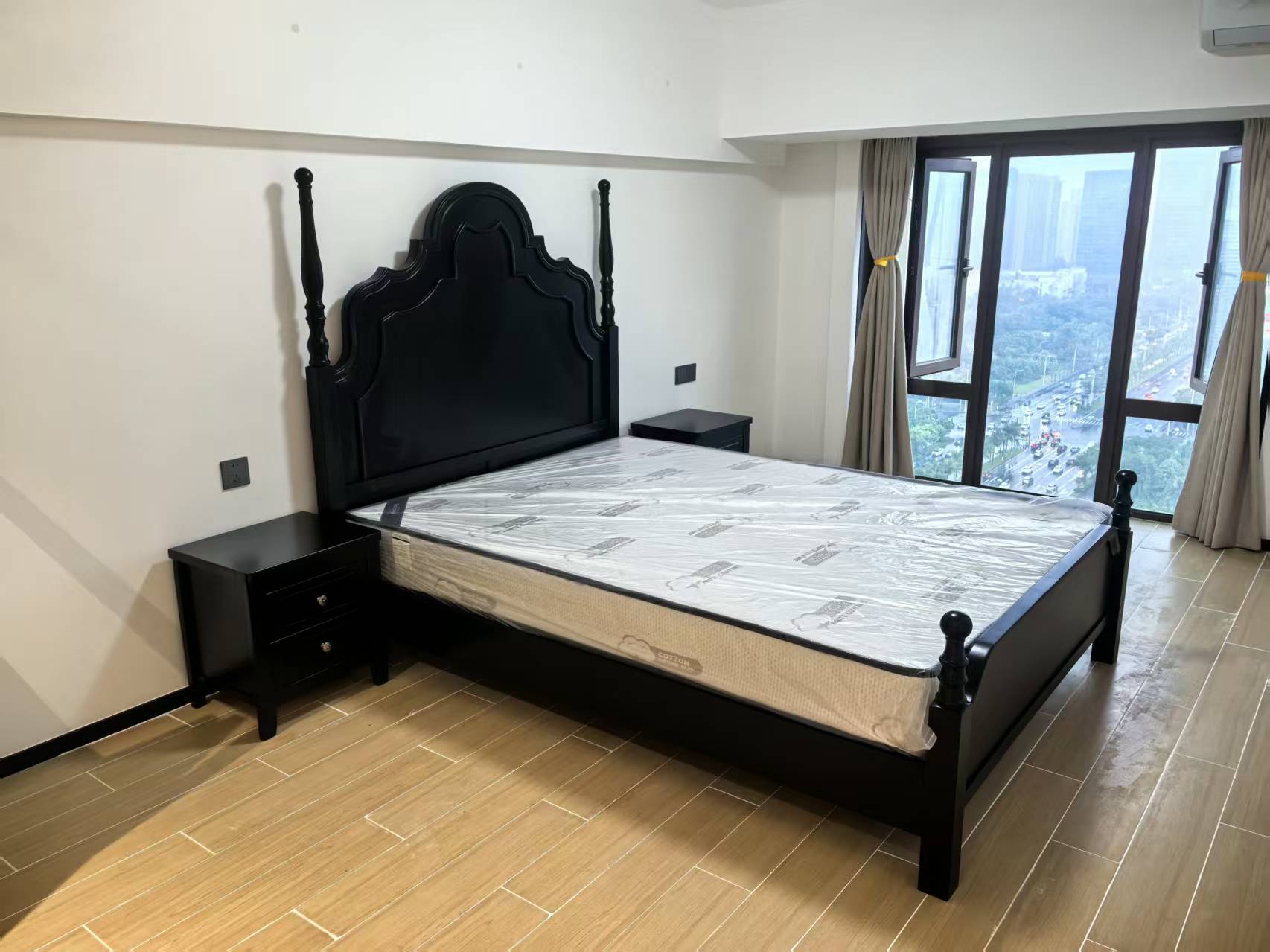 海航豪庭南苑  1室1厅2卫    3500.0元/月室内图