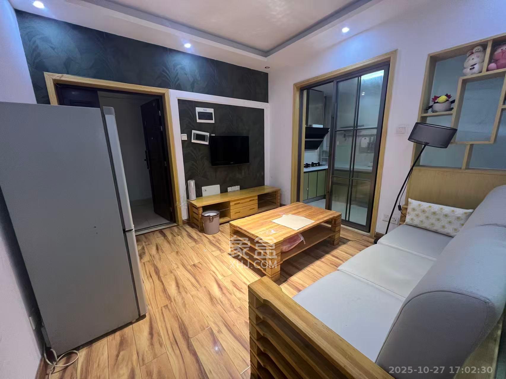 上东辛顿公寓  1室1厅1卫    1600.0元/月