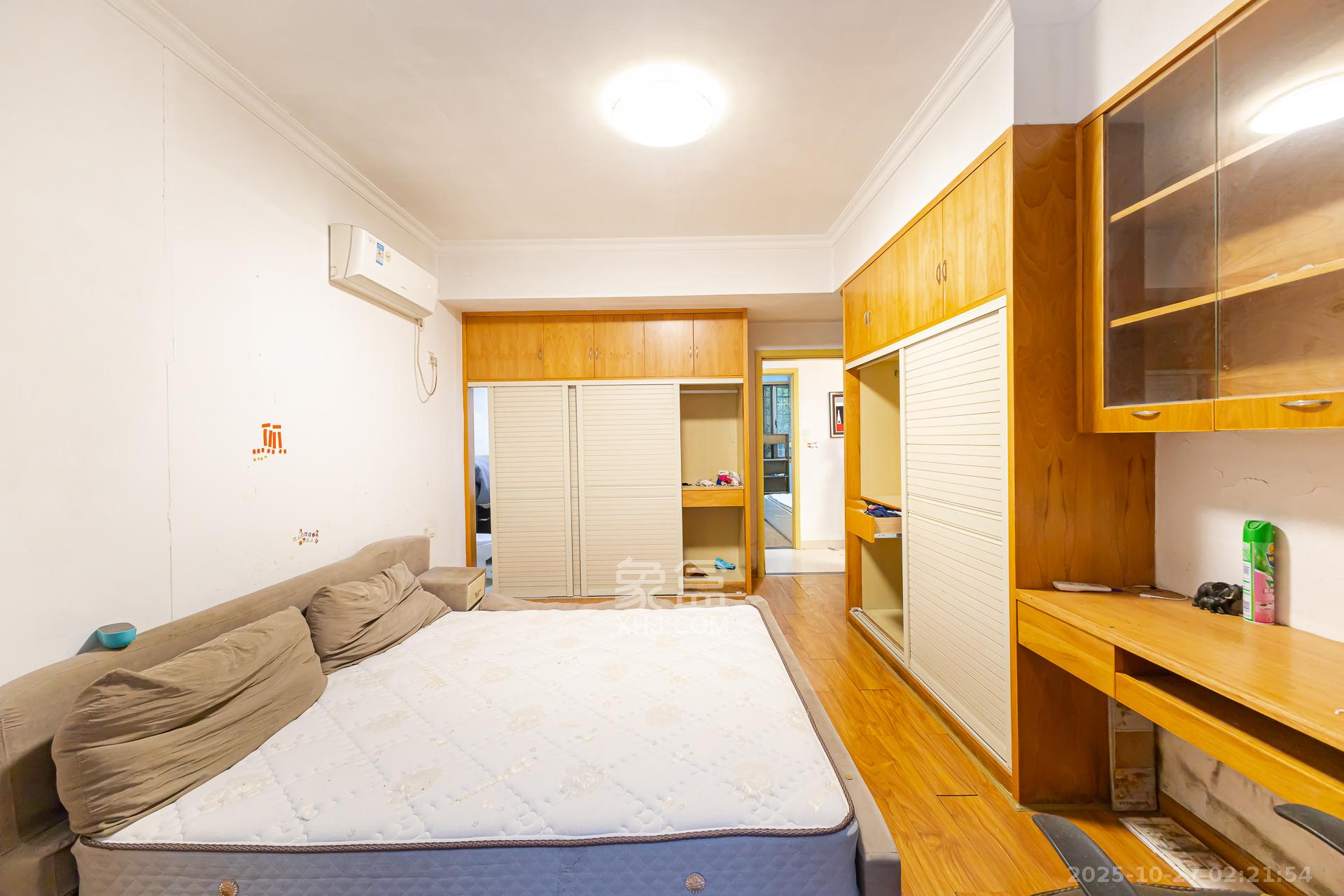 长沙玫瑰园 1室2厅2卫 65.0万 长沙玫瑰园 1室2厅2卫 65.0万卧室