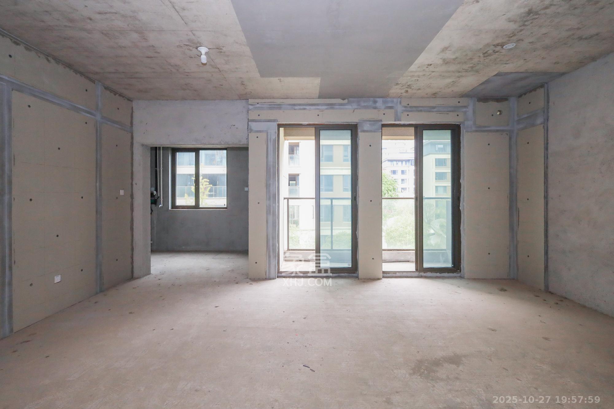 正荣滨江紫阙台  4室2厅2卫    348.0万 正荣滨江紫阙台  4室2厅2卫    348.0万其他