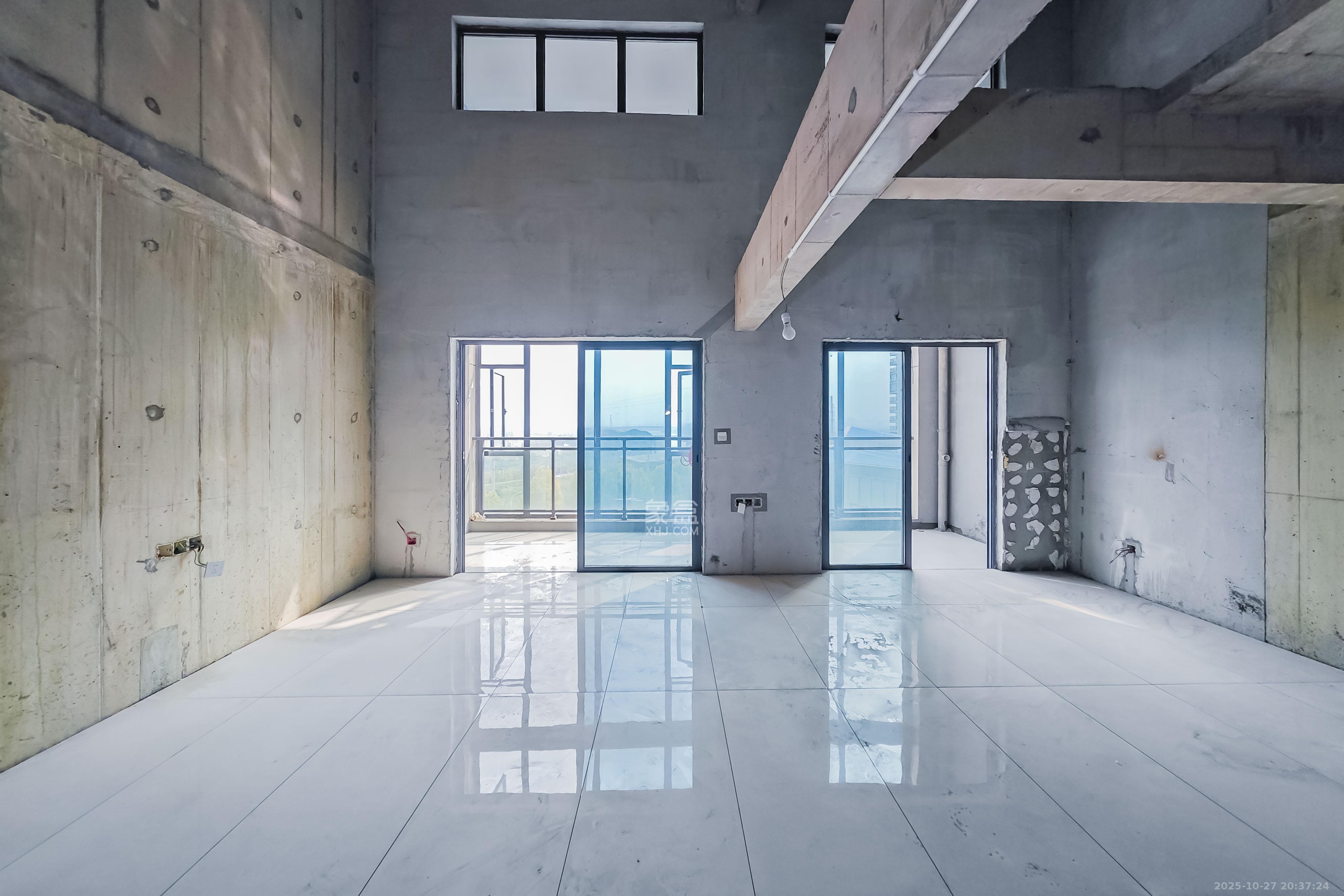 佳兆业城市广场  4室2厅2卫    125.0万