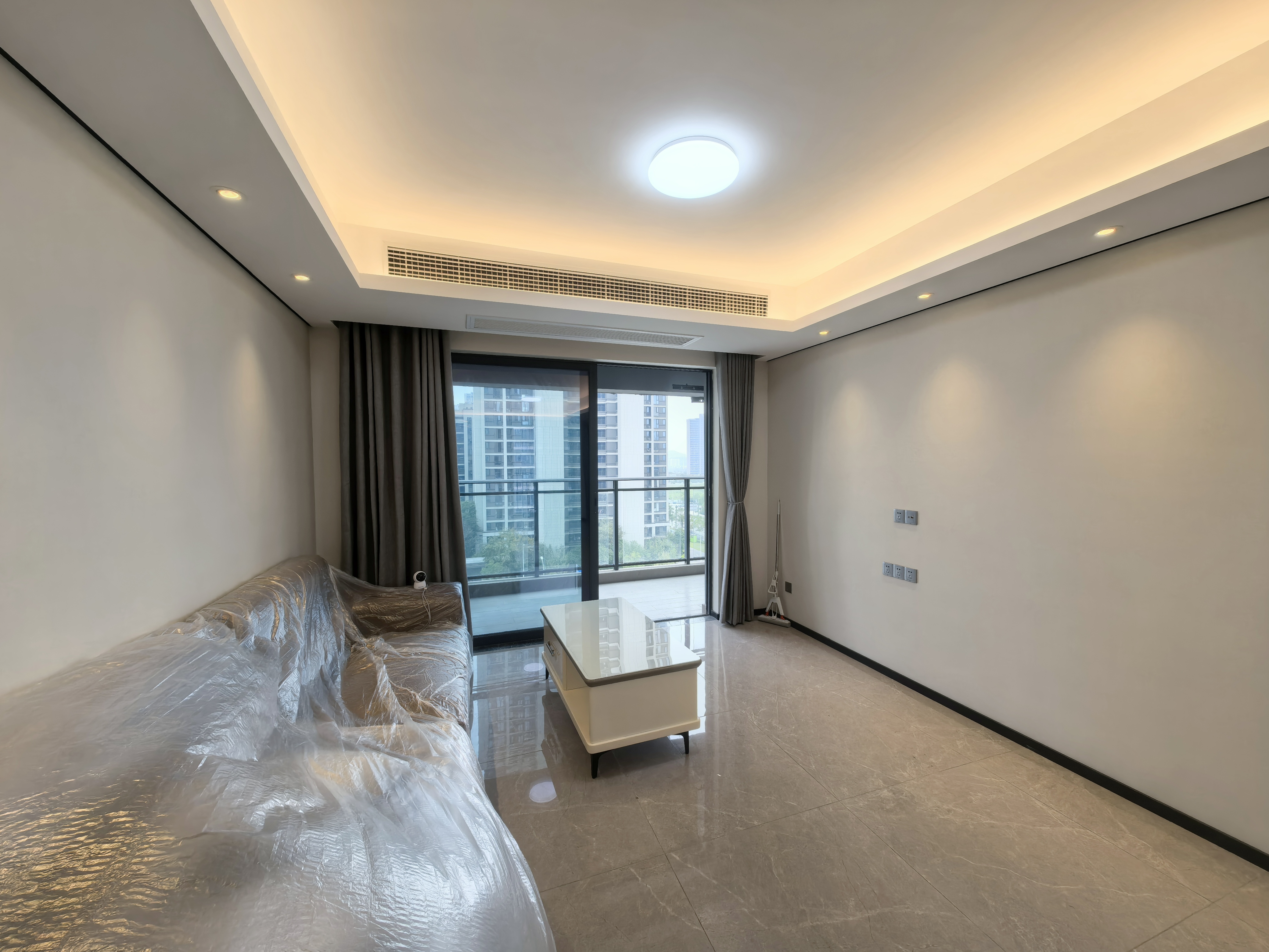 中海麓山境北区  4室2厅2卫    3000.0元/月户型图