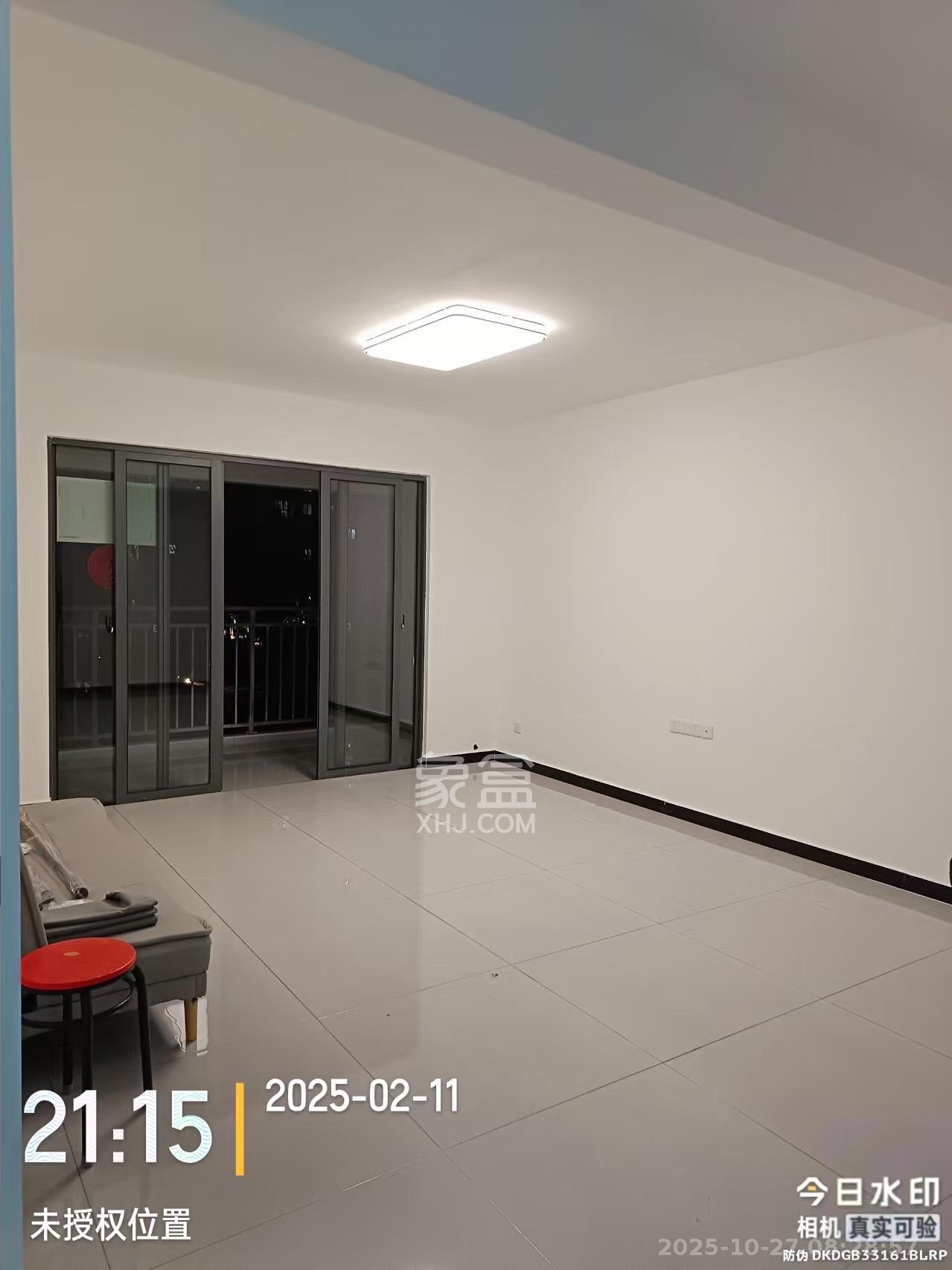 岭福家苑(天心佳苑) 3室2厅1卫 3300.0元/月 岭福家苑(天心佳苑) 3室2厅1卫 3300.0元/月室内图