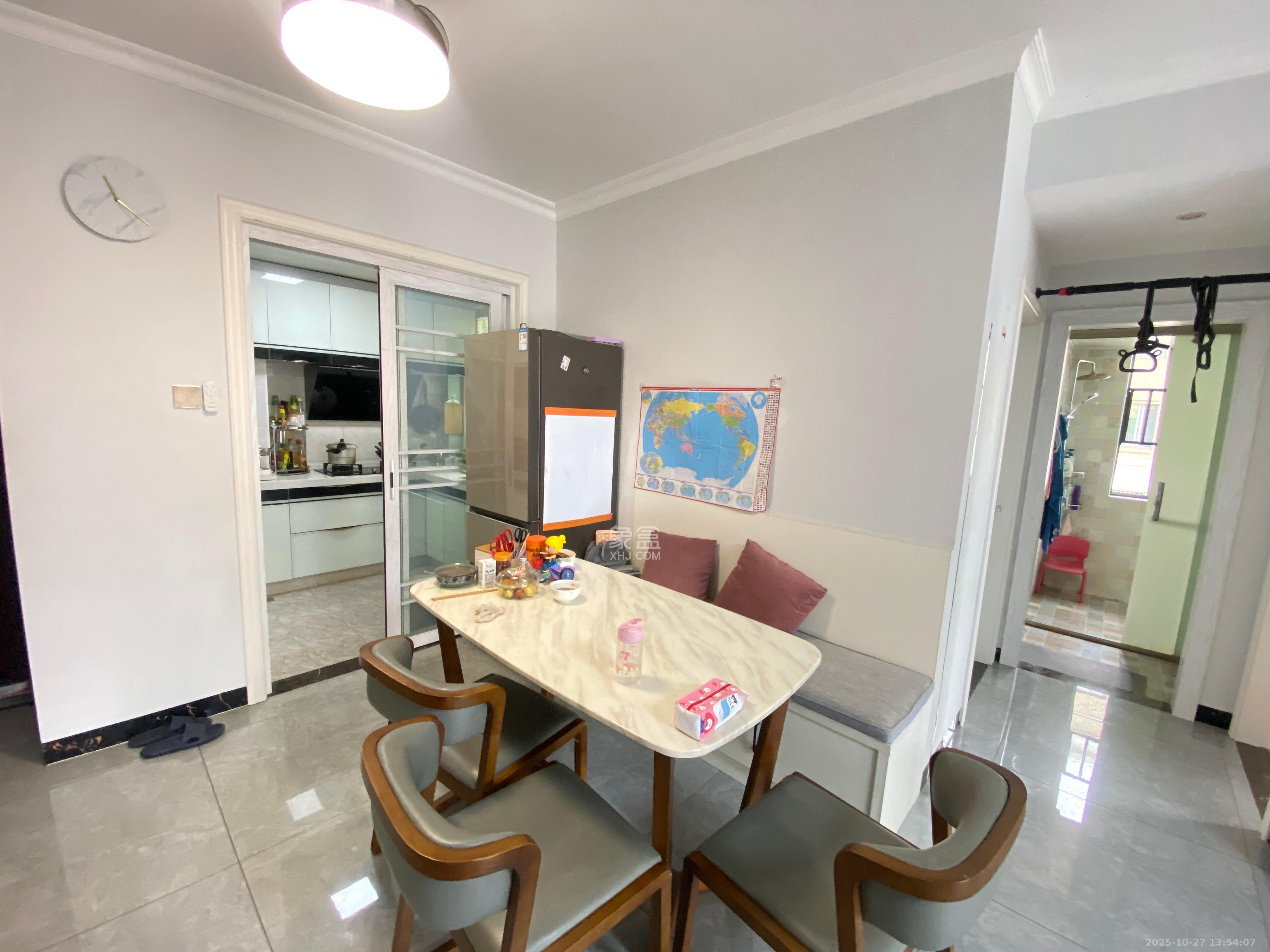 汇景豪庭  2室2厅1卫    2500.0元/月室内图